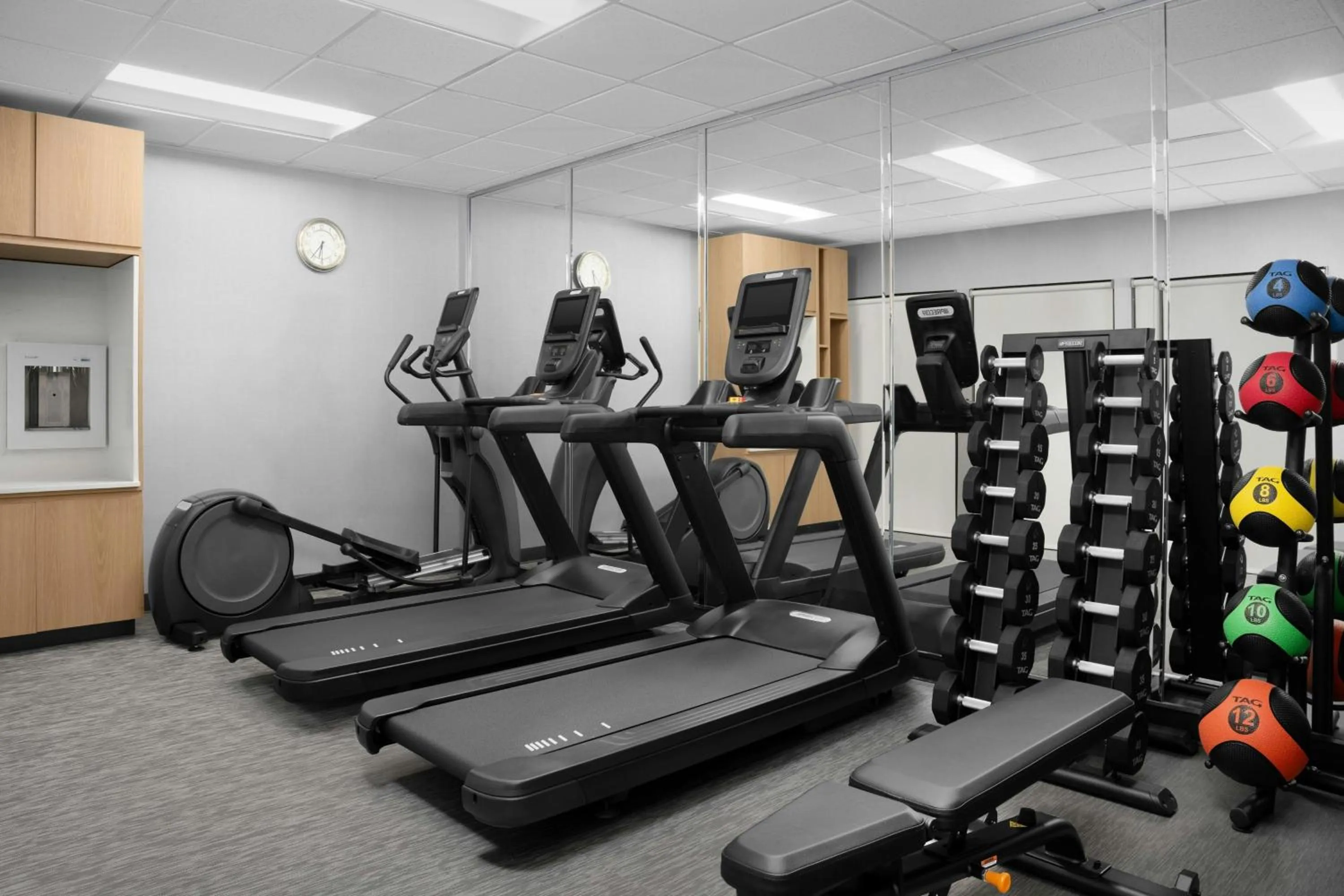 Fitness centre/facilities in Courtyard by Marriott Lakeland