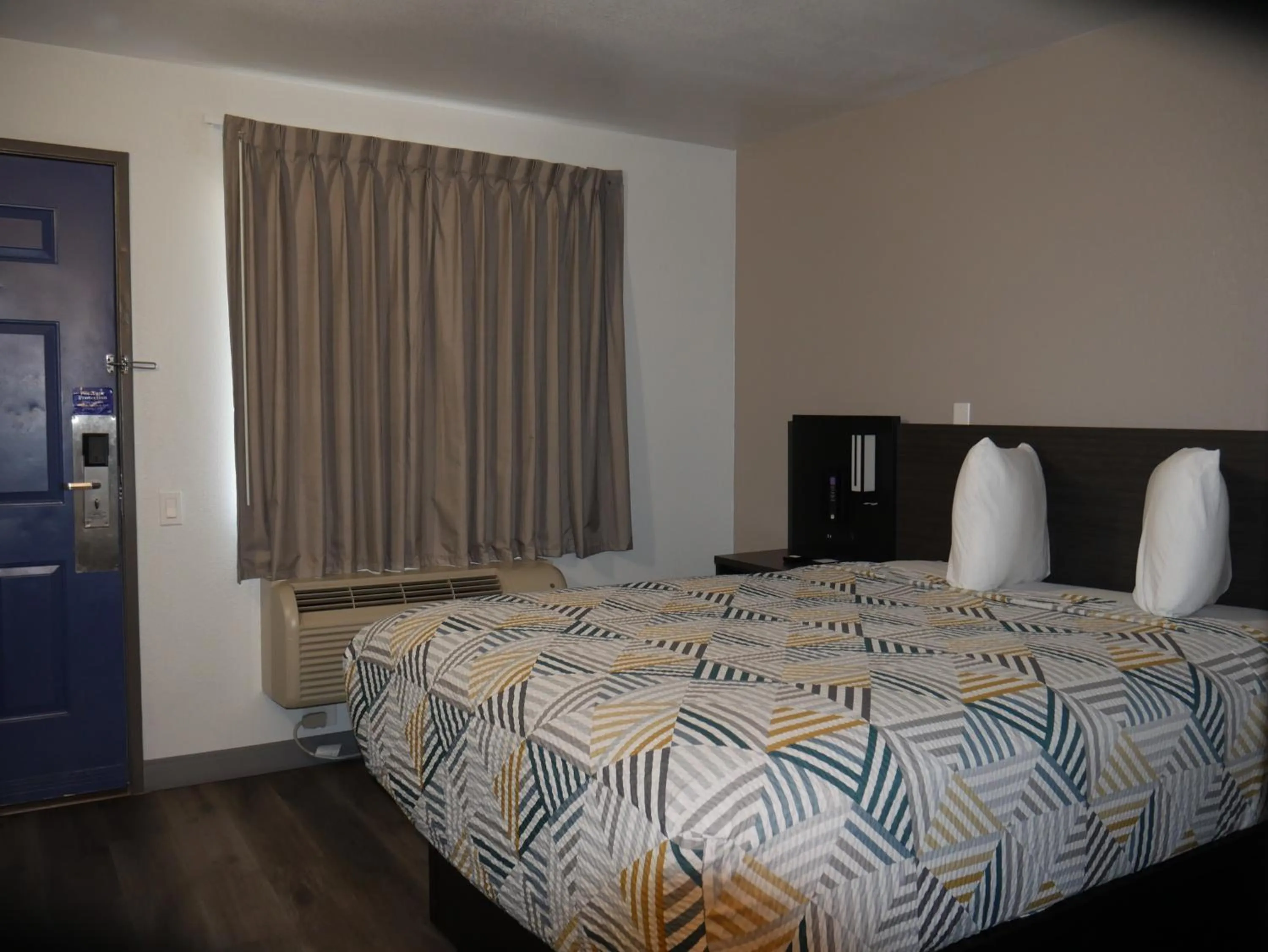 Bed in Motel 6-Sacramento, CA - South Sacramento and Elk Grove