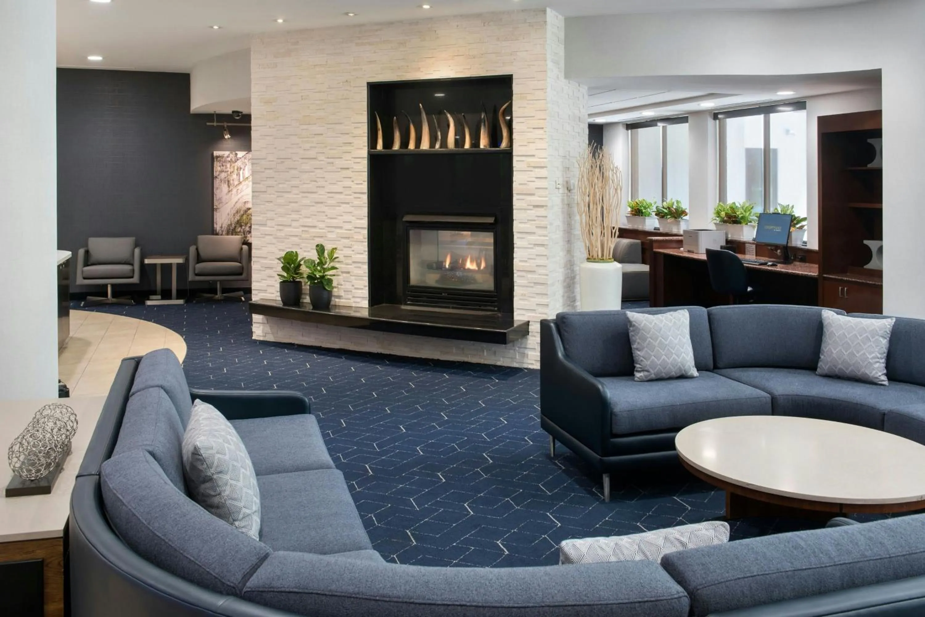 Lobby or reception in Courtyard Ewing Princeton