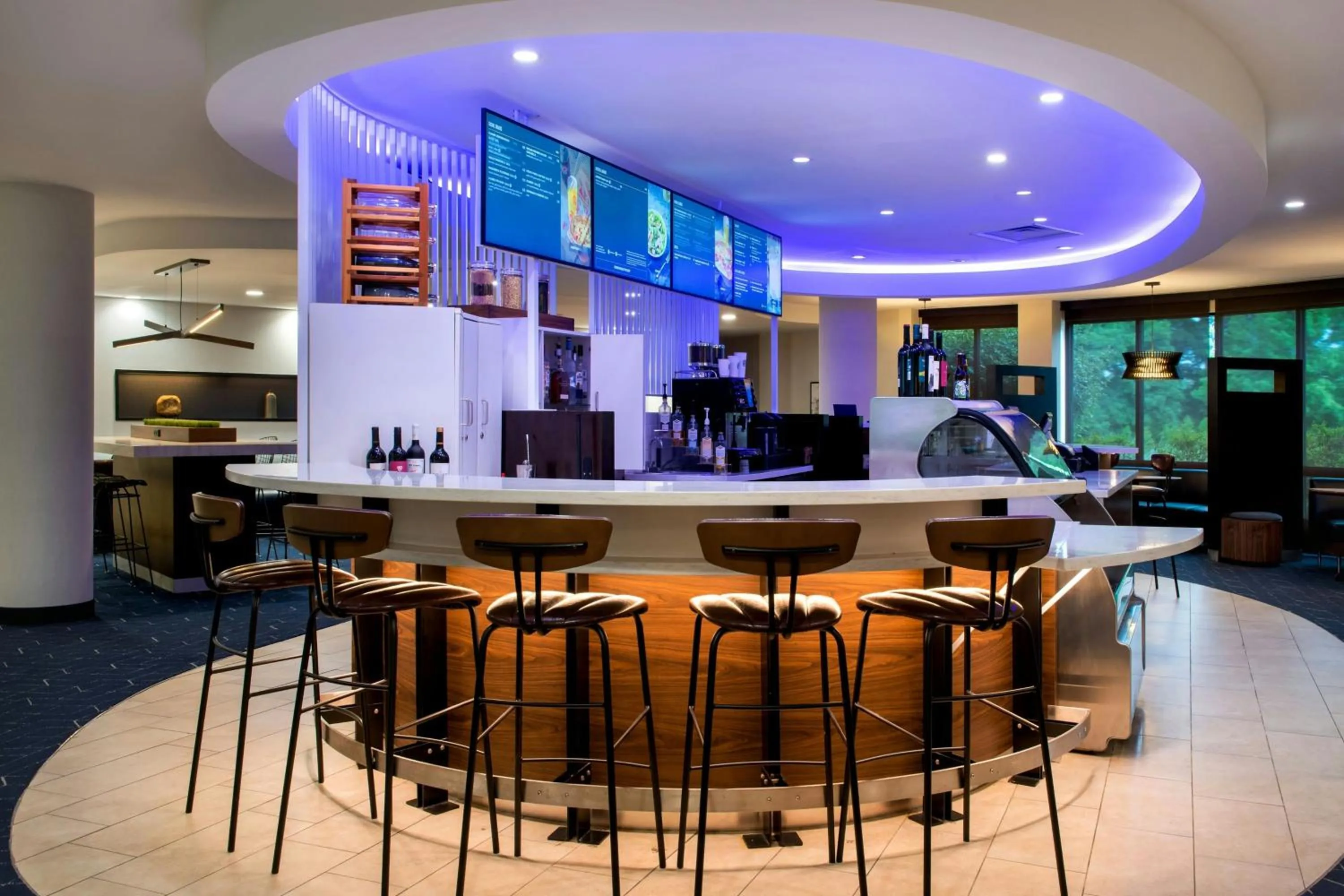 Lounge or bar in Courtyard Ewing Princeton