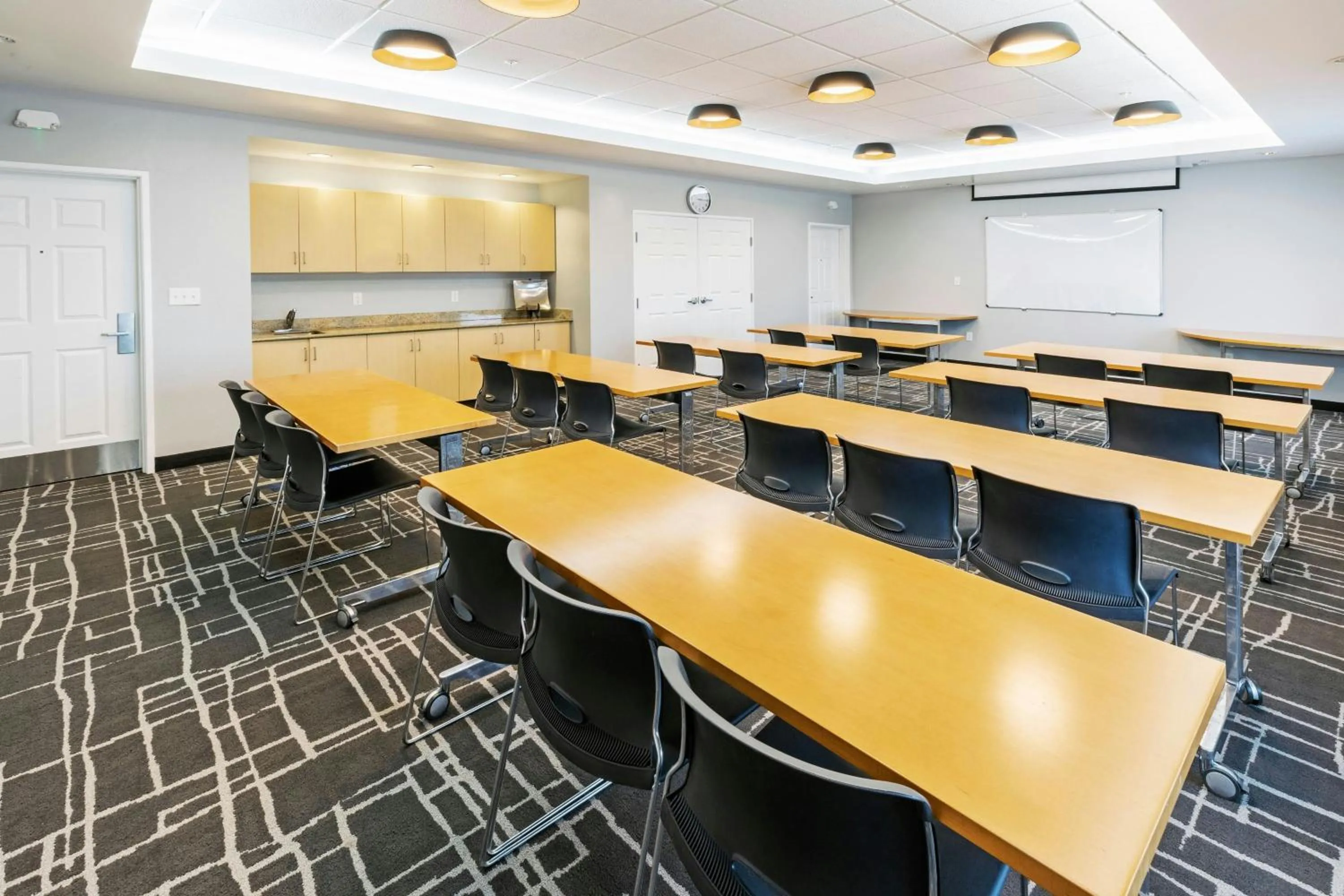 Meeting/conference room in TownePlace Suites by Marriott Tulsa Broken Arrow