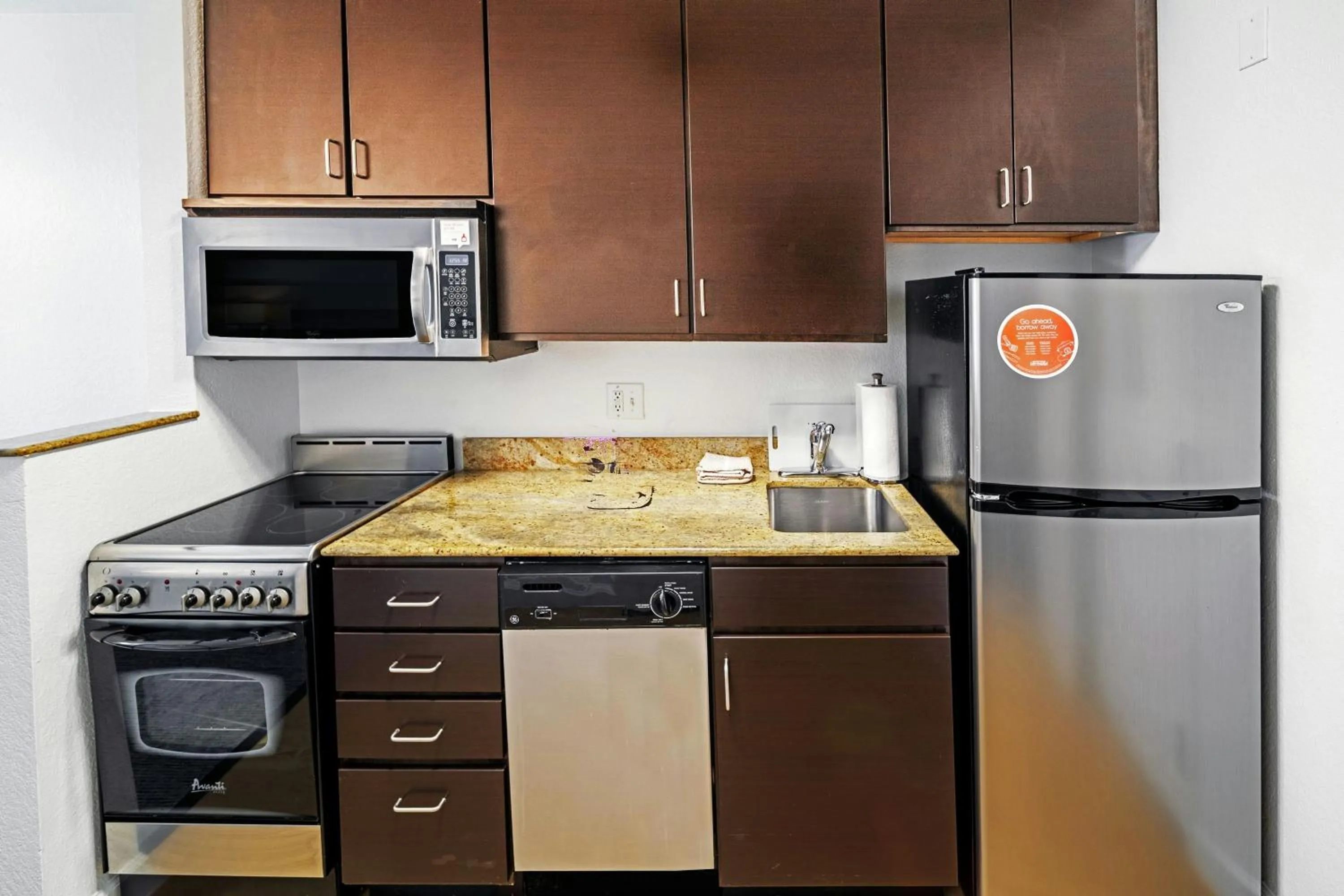 Kitchen or kitchenette in TownePlace Suites by Marriott Tulsa Broken Arrow
