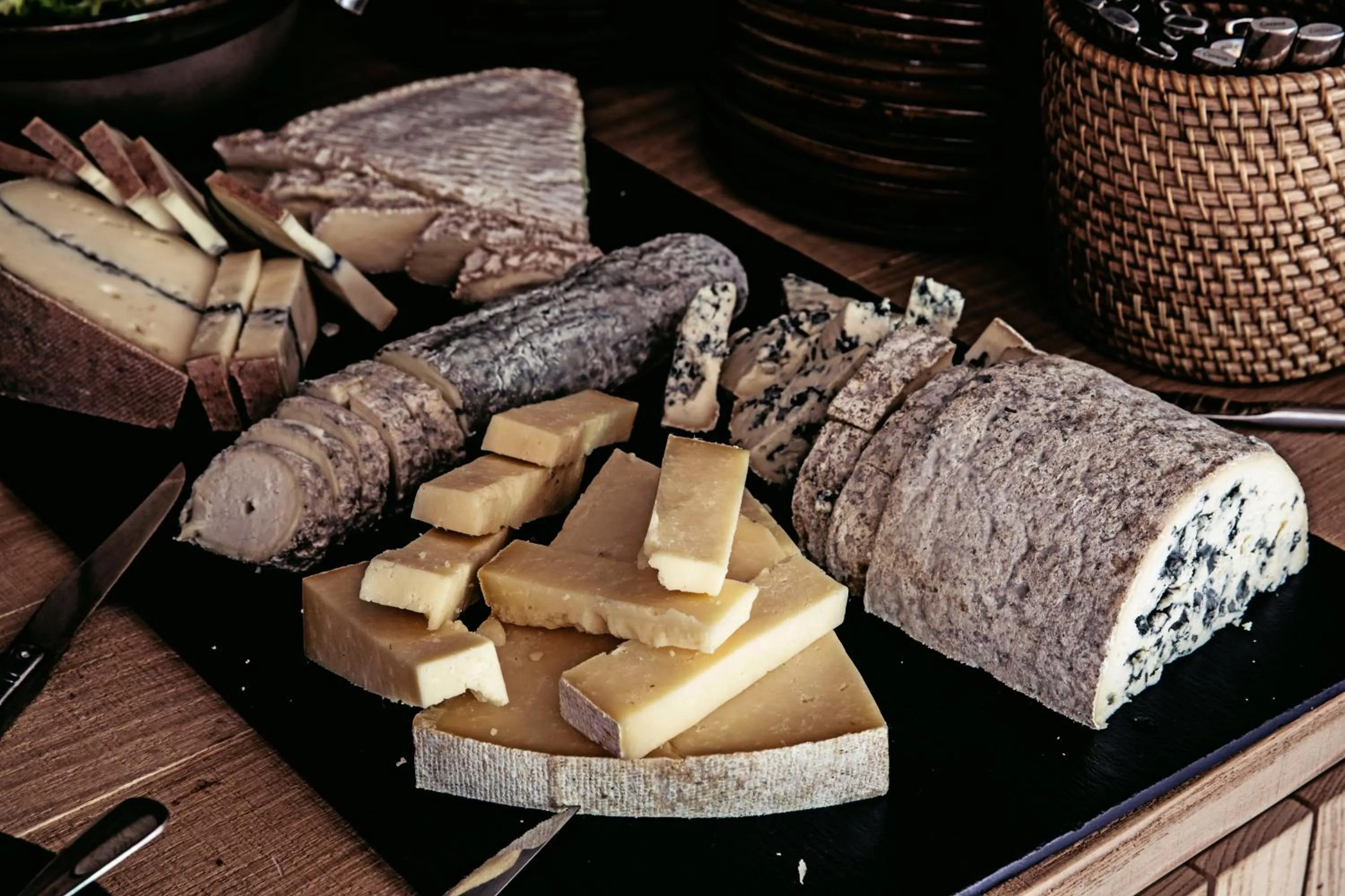 Lunch in Château De Villiers-Le-Mahieu