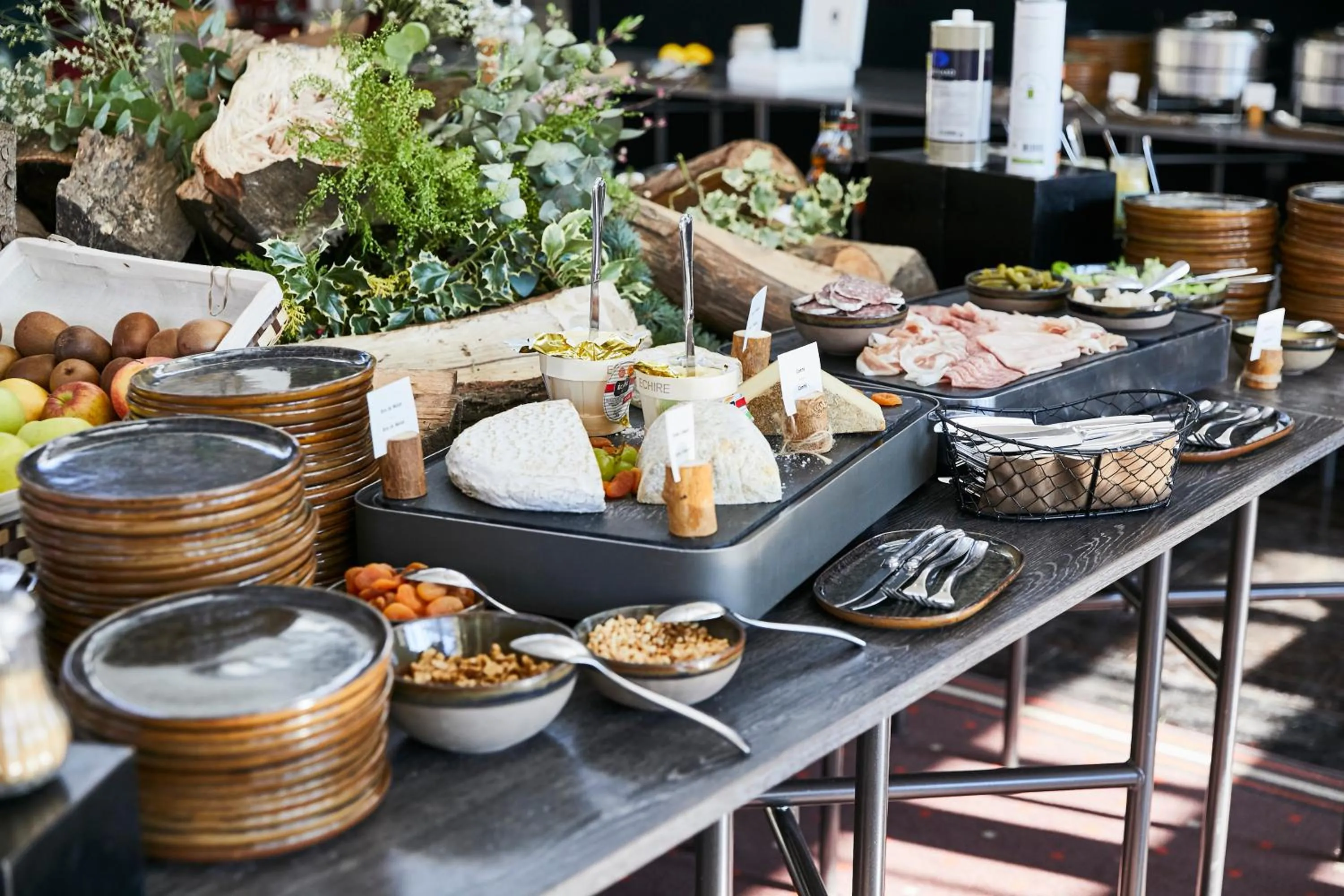 Meals in Château De Villiers-Le-Mahieu