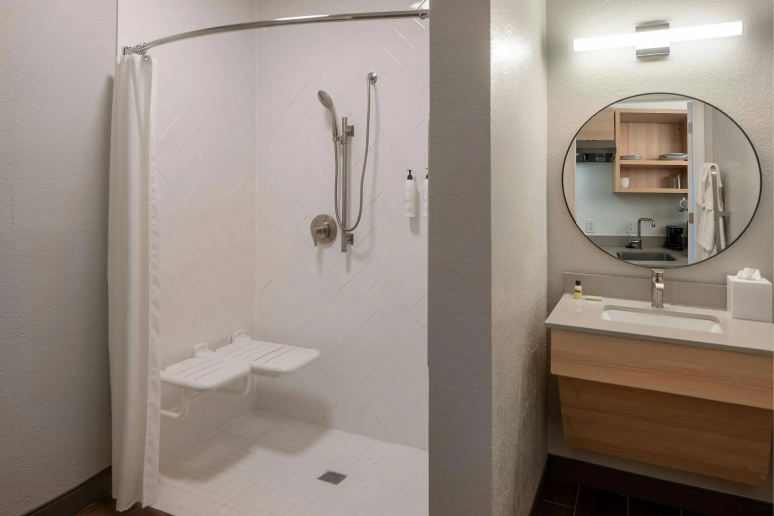 Bathroom in TownePlace Suites by Marriott Texarkana