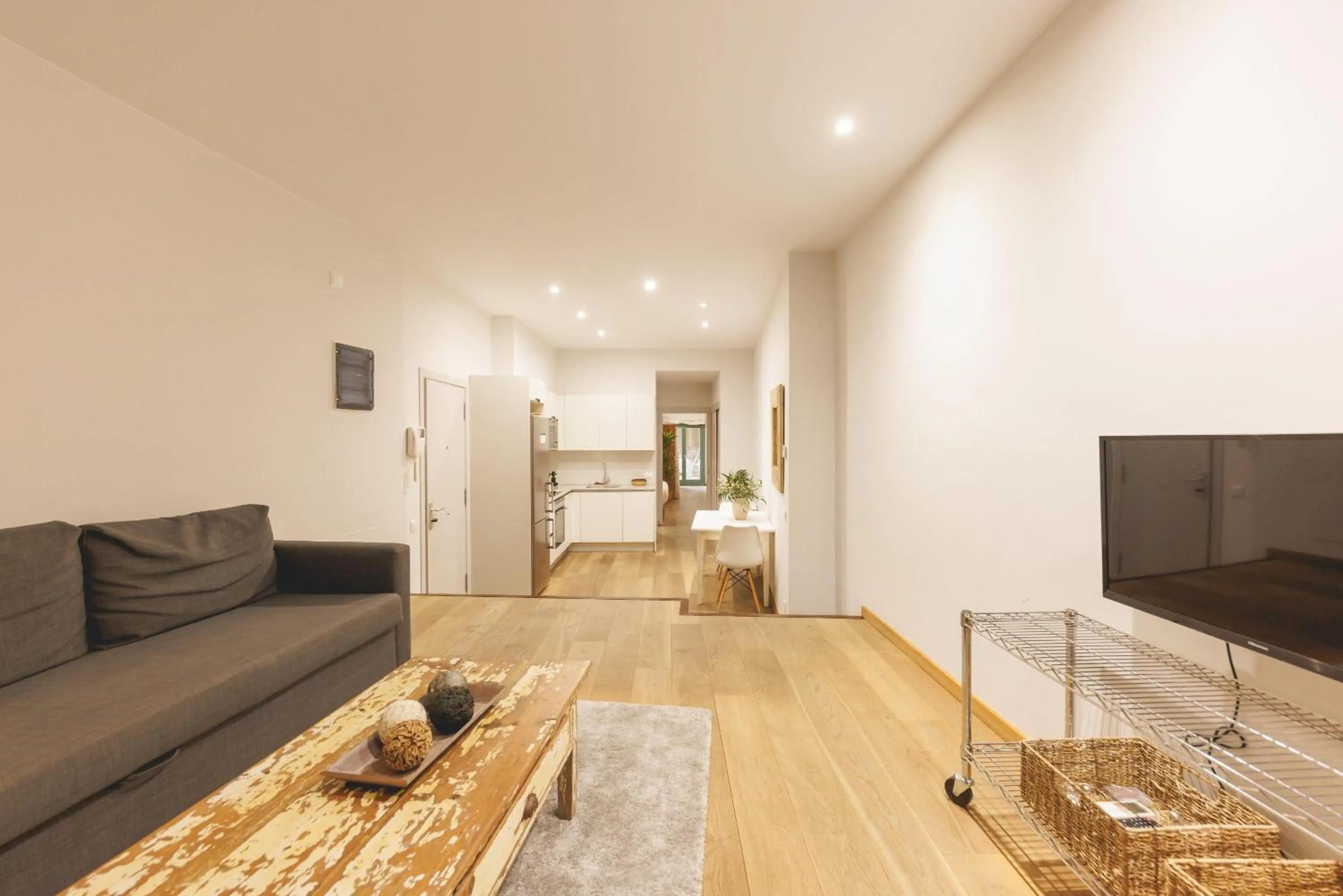 Living room in Bravissimo Força 17, Barri Vell apartments