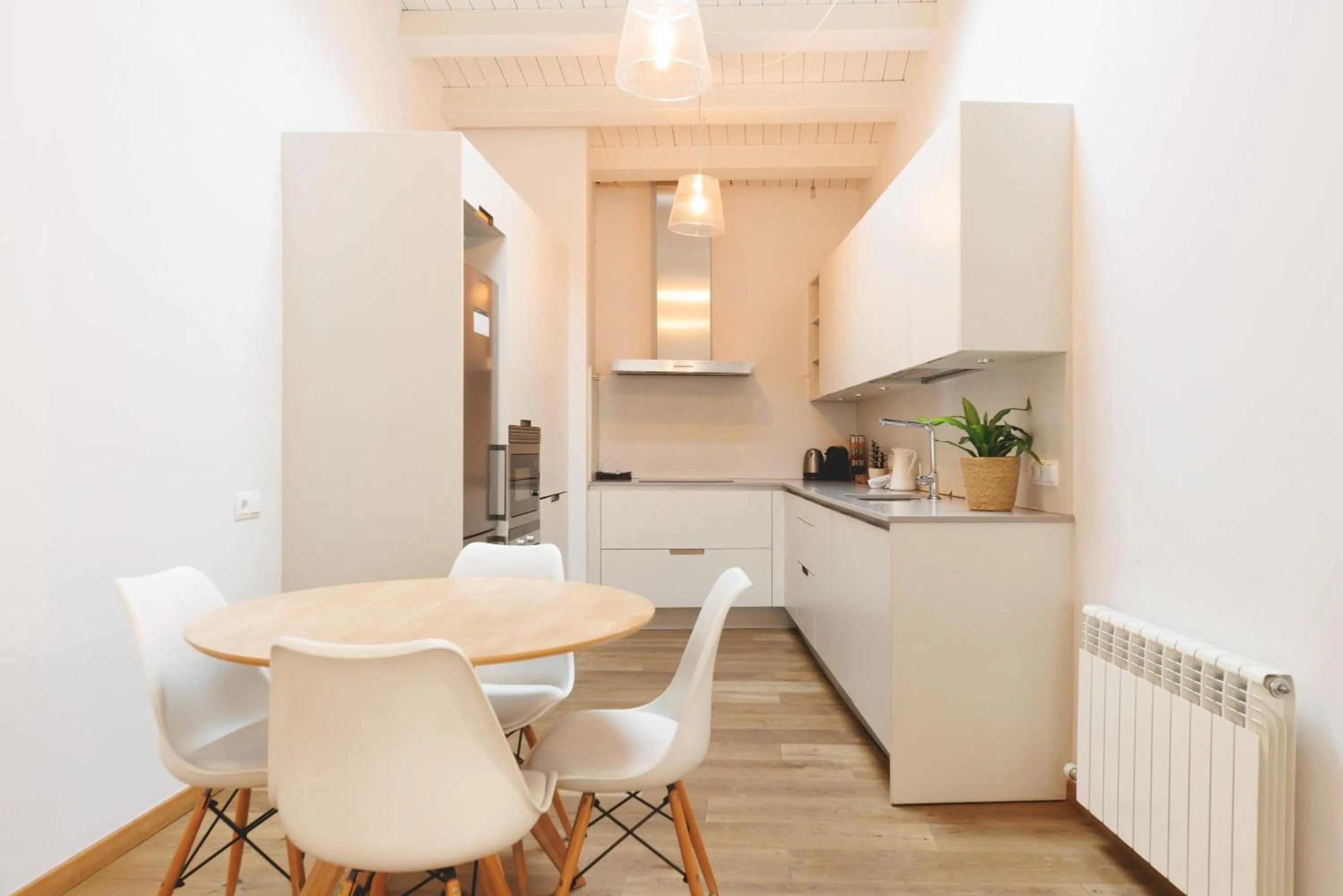 Kitchen or kitchenette in Bravissimo Força 17, Barri Vell apartments