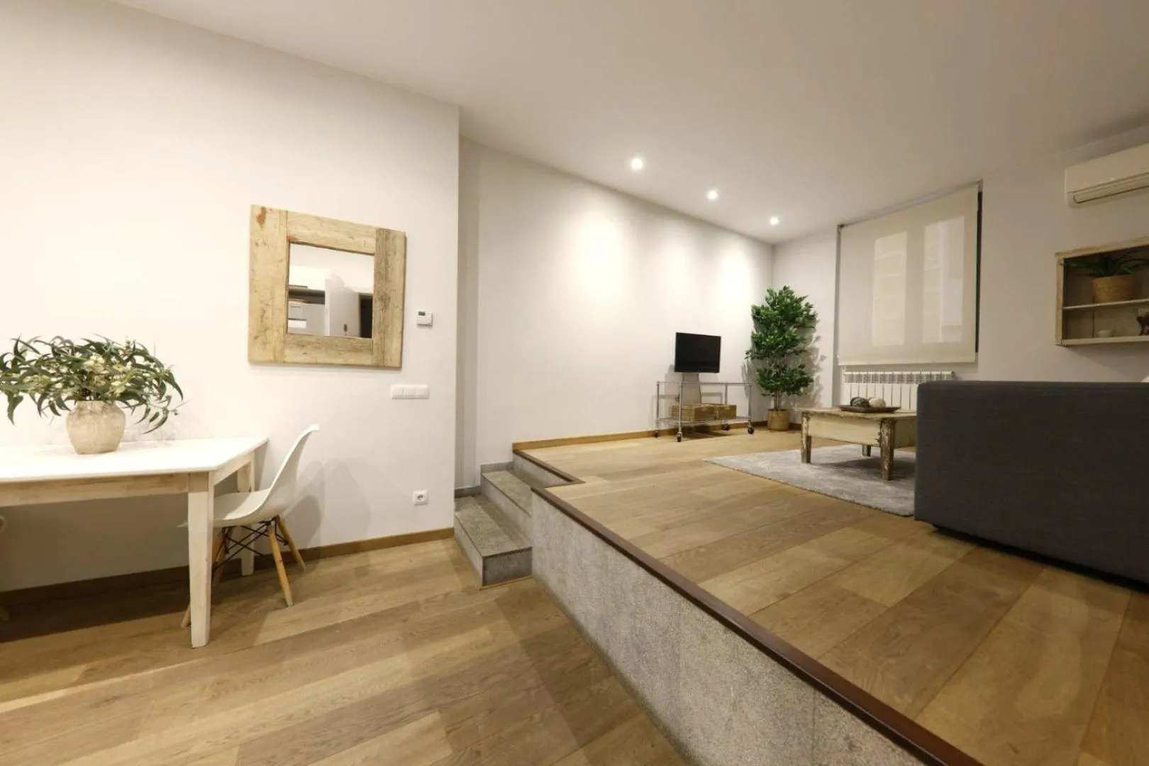 Living room in Bravissimo Força 17, Barri Vell apartments