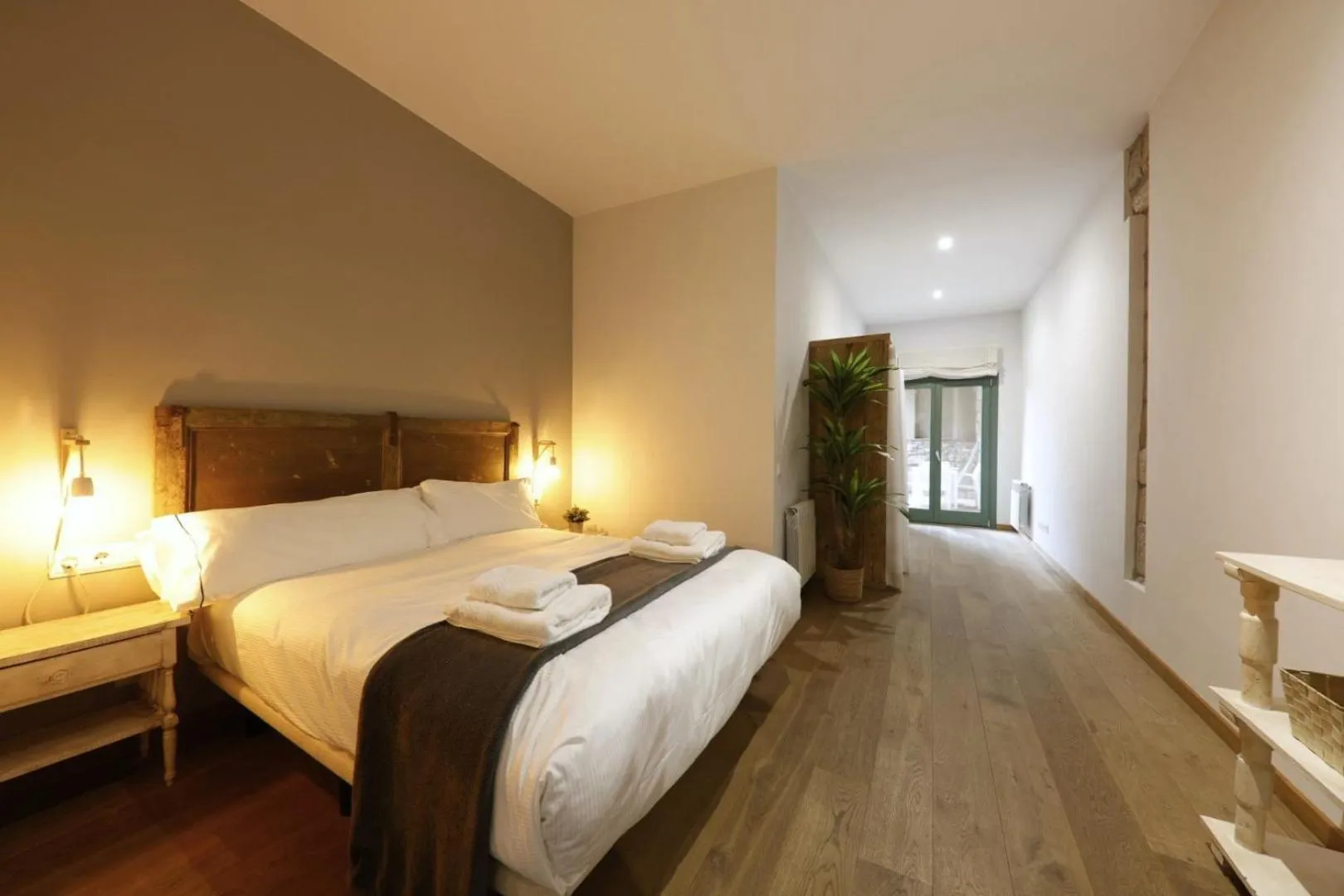 Bedroom, Bed in Bravissimo Força 17, Barri Vell apartments