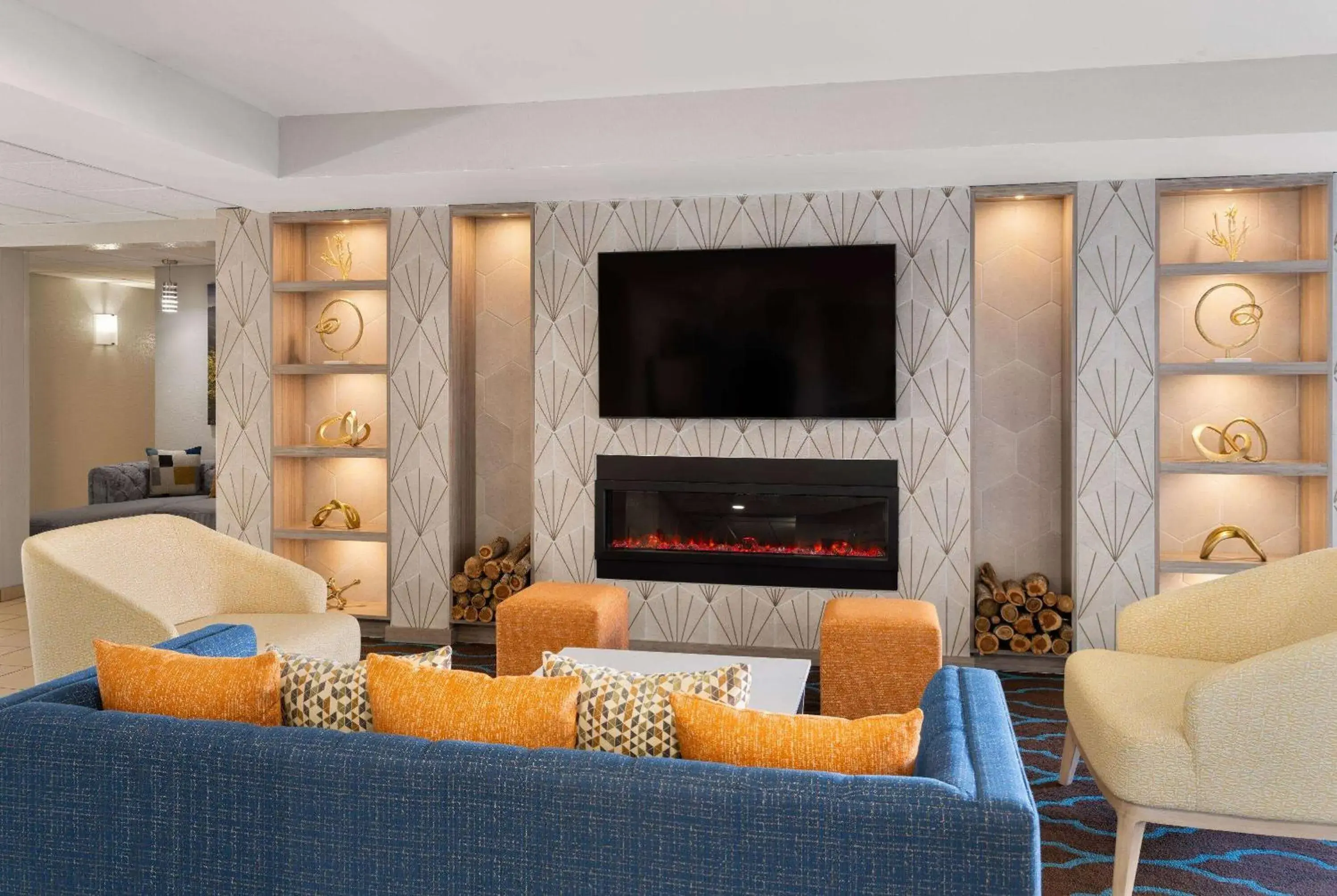 Lobby or reception in La Quinta by Wyndham Knoxville Airport Lobby or reception in La Quinta by Wyndham Knoxville Airport