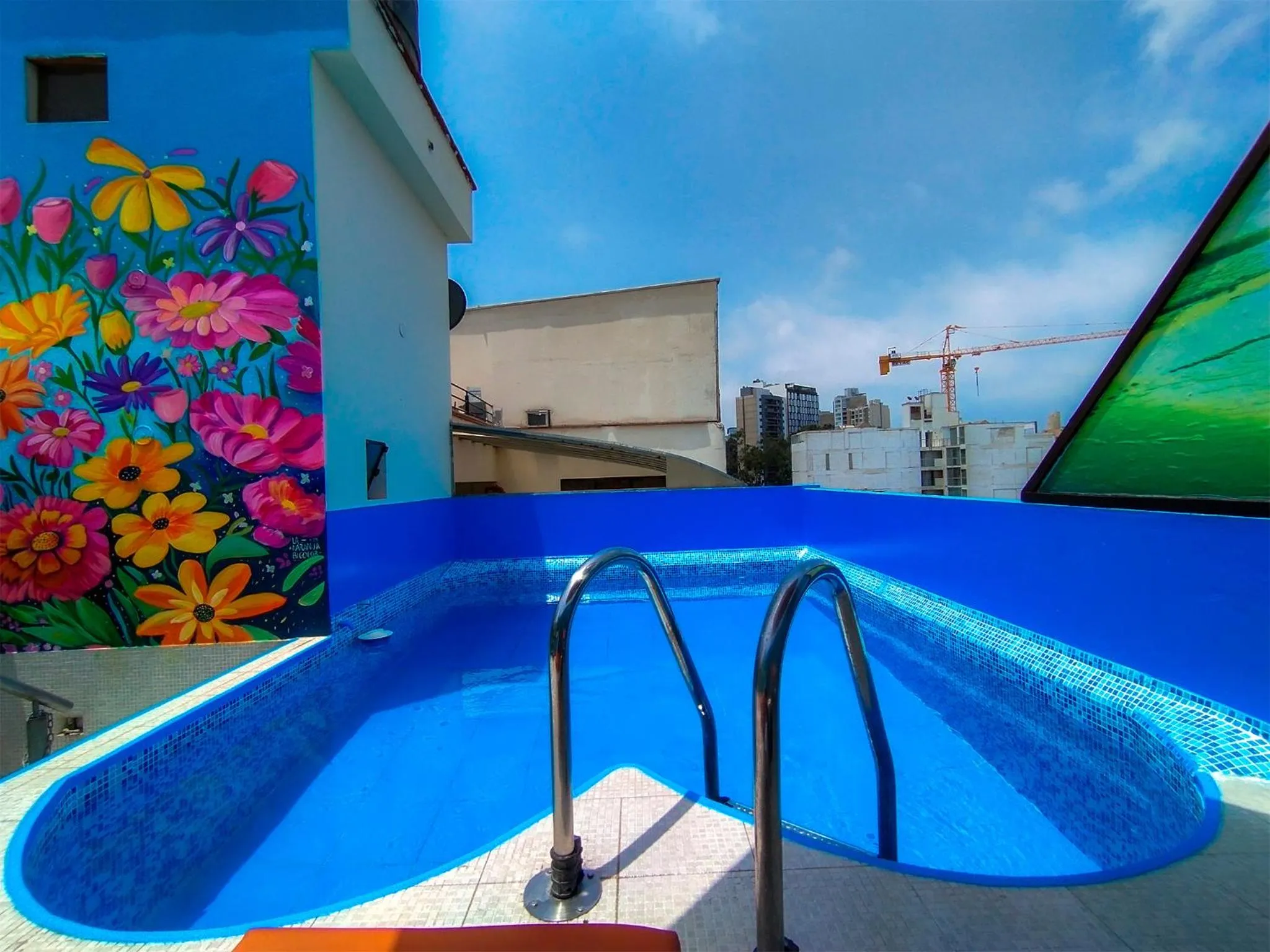Swimming pool in Casa Fanning Hotel