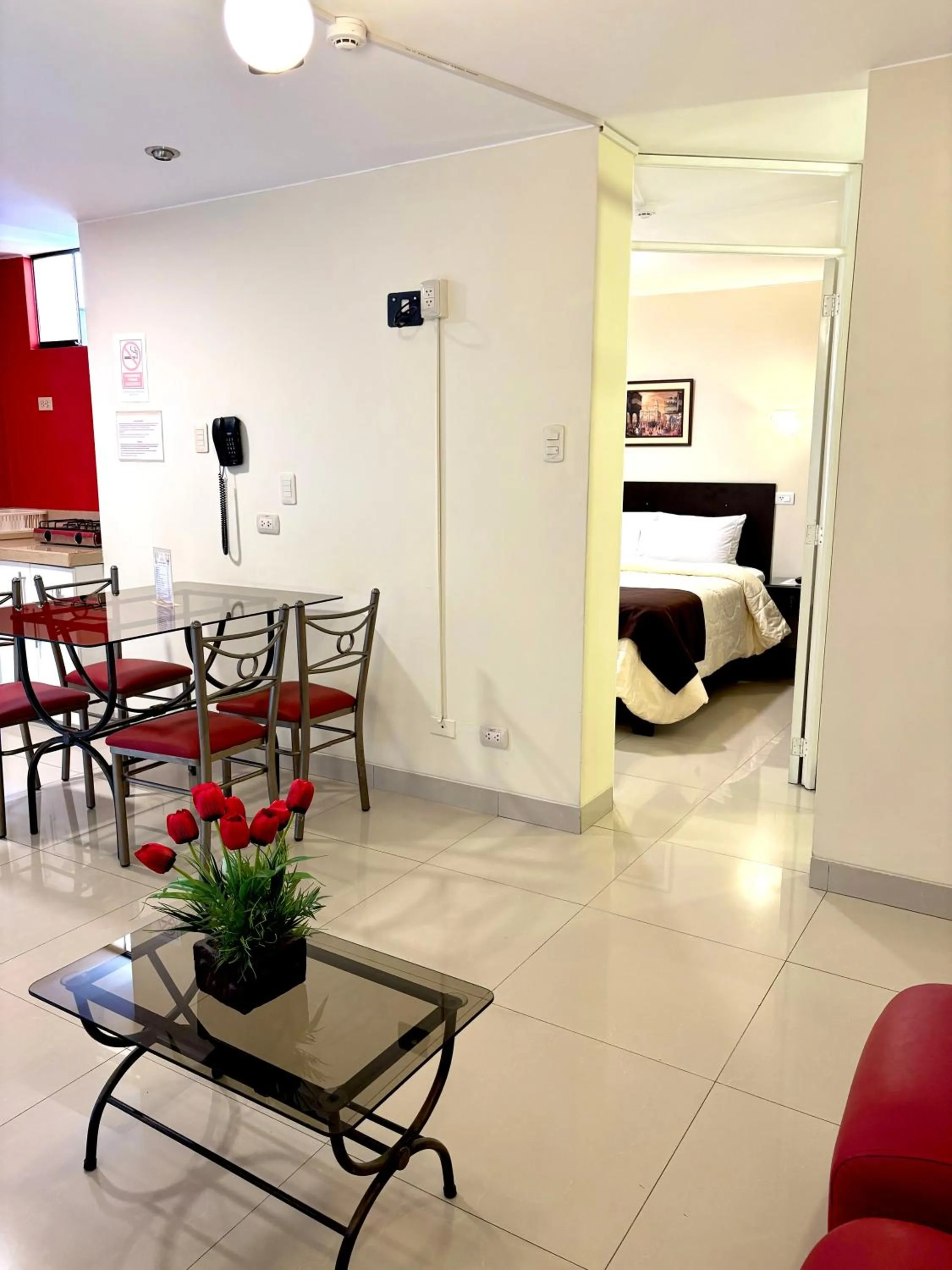 Dining area, Bed in Casa Fanning Hotel