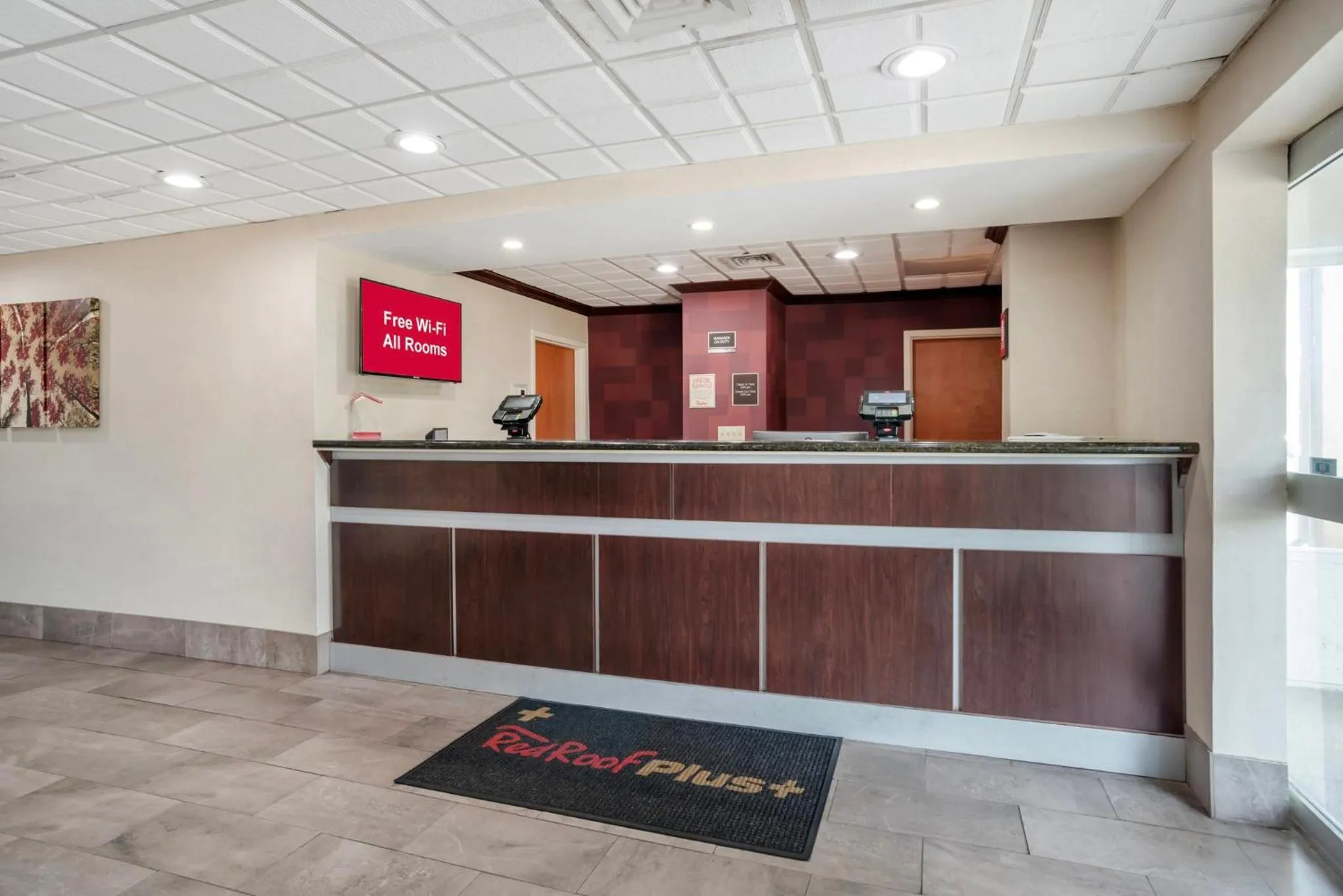 Lobby or reception in Red Roof PLUS & Suites Vicksburg