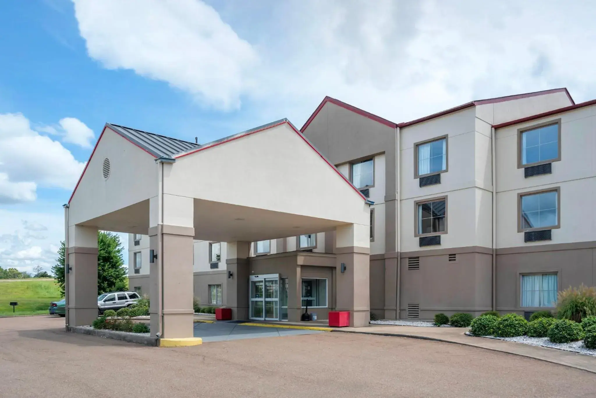 Red Roof PLUS & Suites Vicksburg Red Roof PLUS & Suites Vicksburg