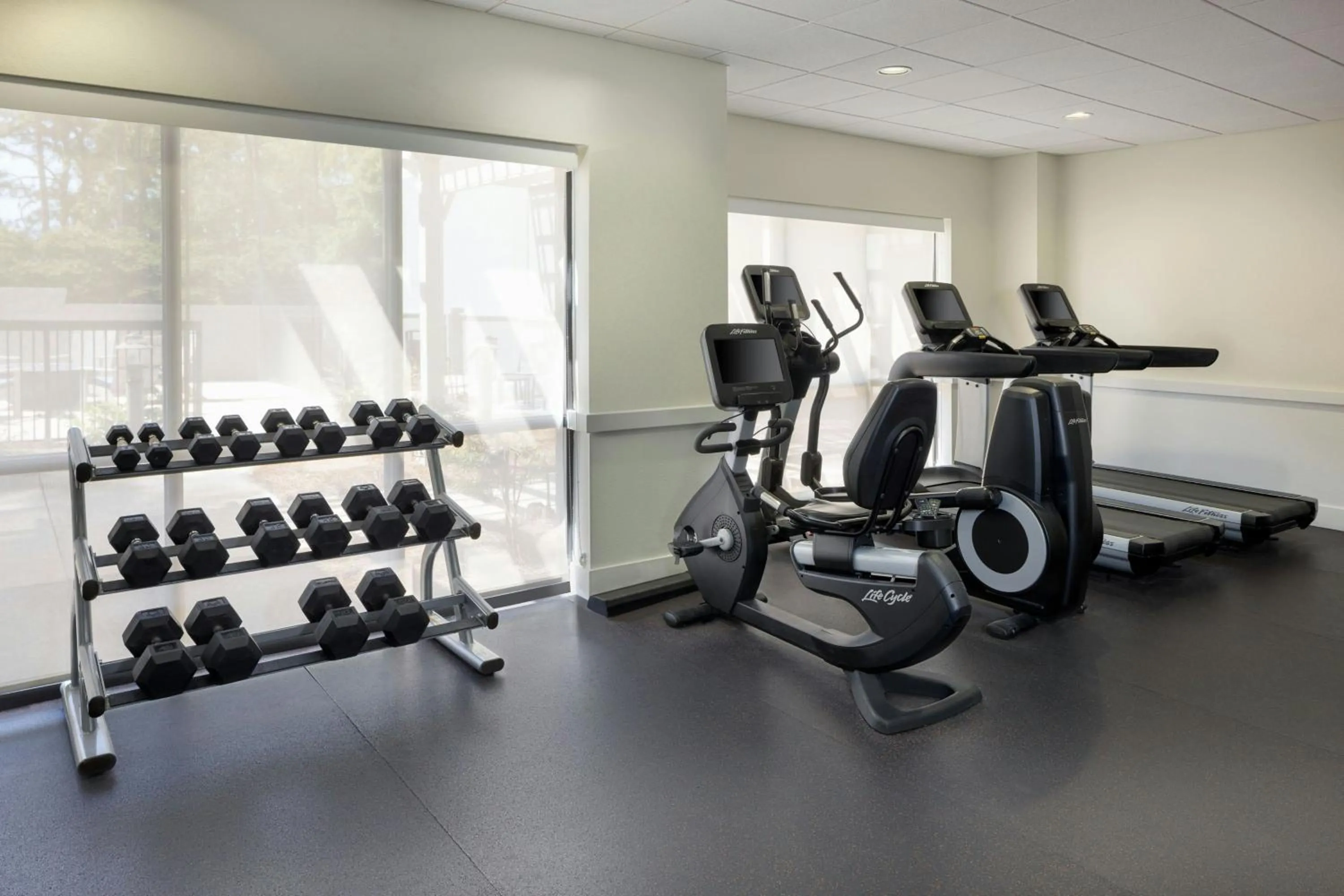 Fitness centre/facilities in Courtyard by Marriott Sandestin at Grand Boulevard