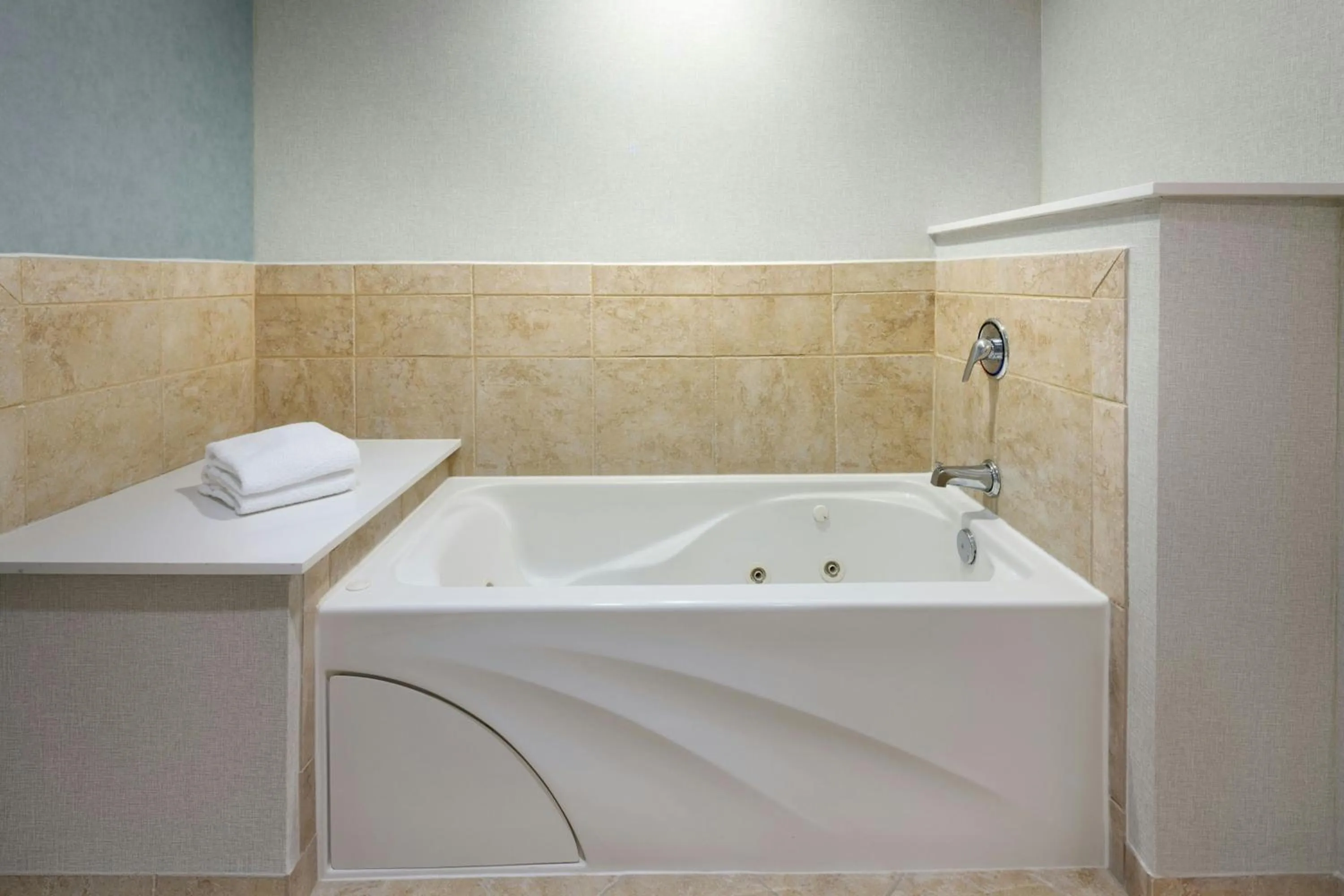 Bedroom in Courtyard by Marriott Sandestin at Grand Boulevard