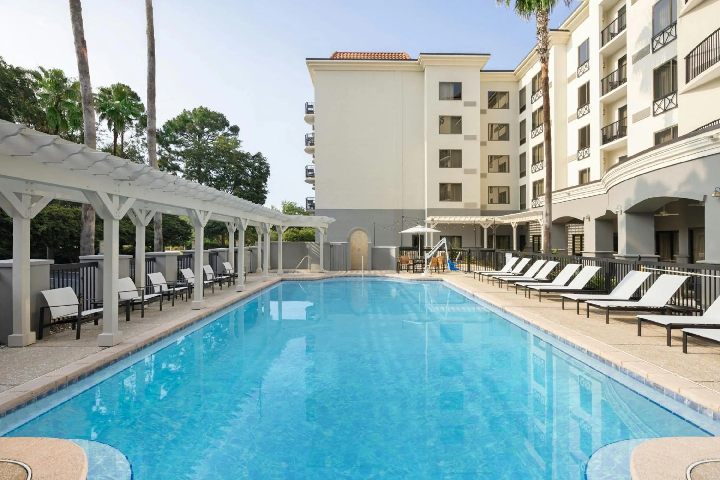 Swimming pool in Courtyard by Marriott Sandestin at Grand Boulevard