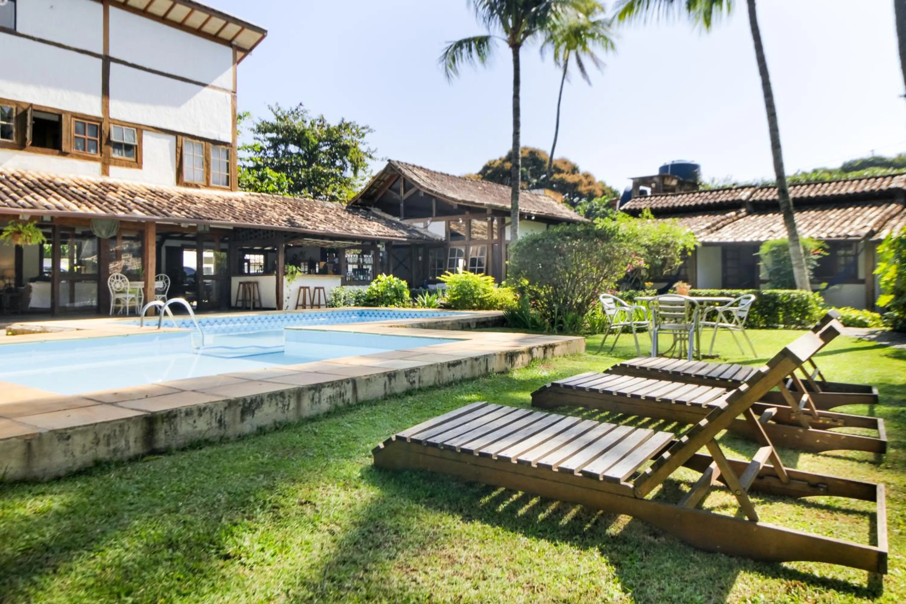 Swimming pool in VELINN Caravela Pousada Ilhabela