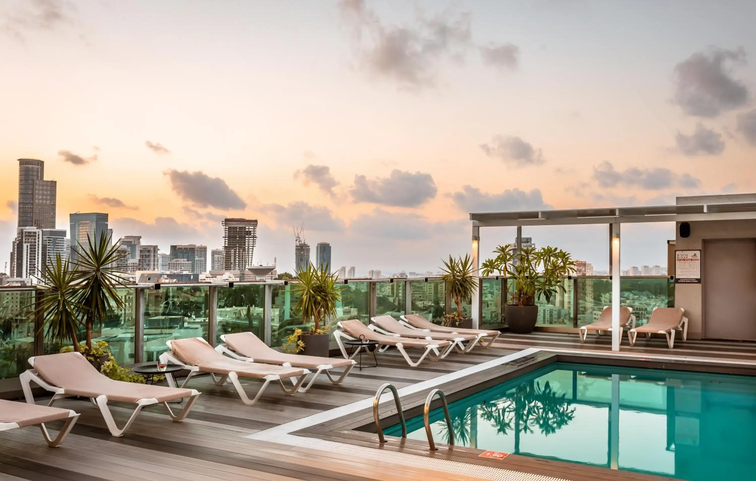 Swimming pool in Roxon Urban Ramat Gan Swimming pool in Roxon Urban Ramat Gan