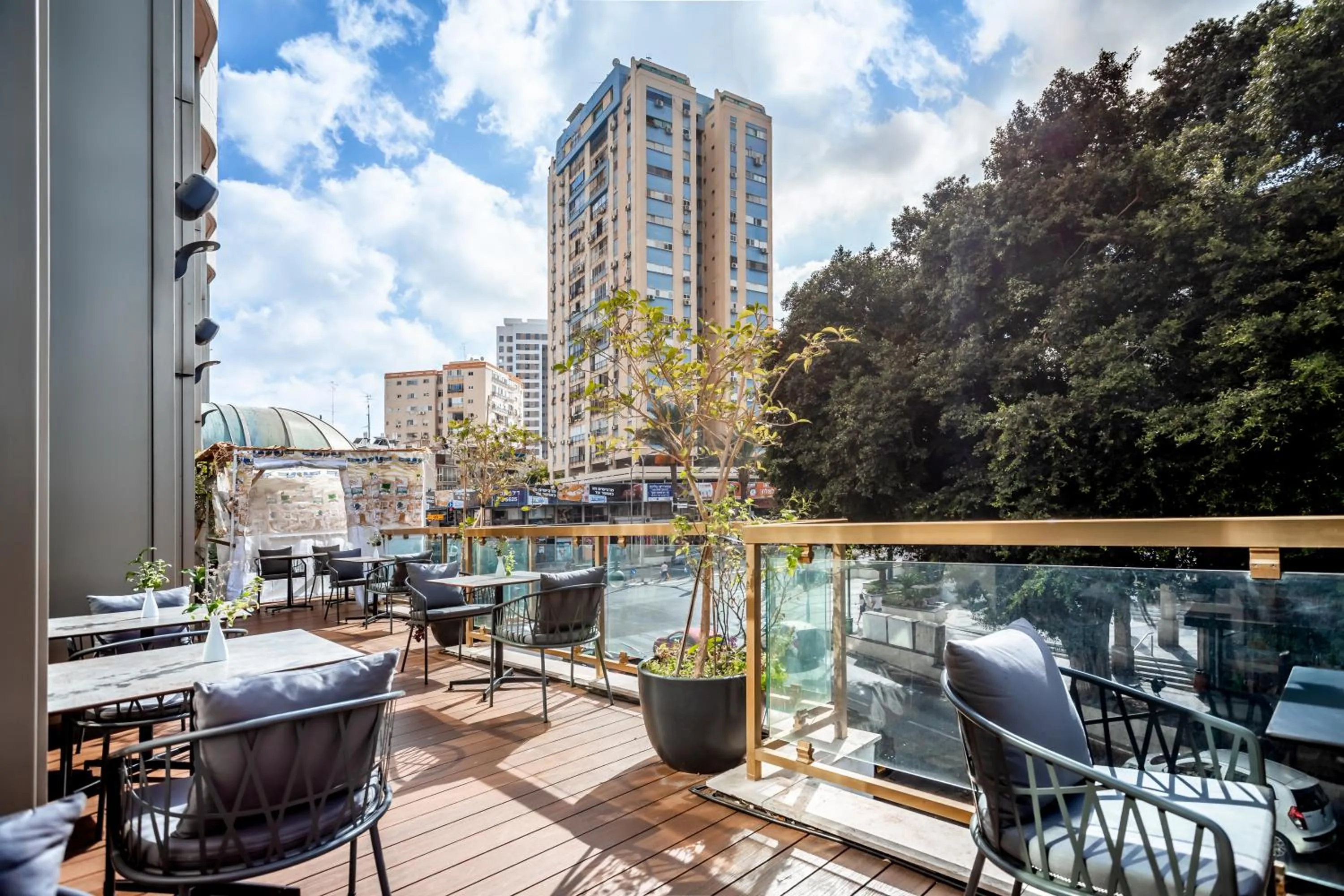 Restaurant/places to eat in Roxon Urban Ramat Gan