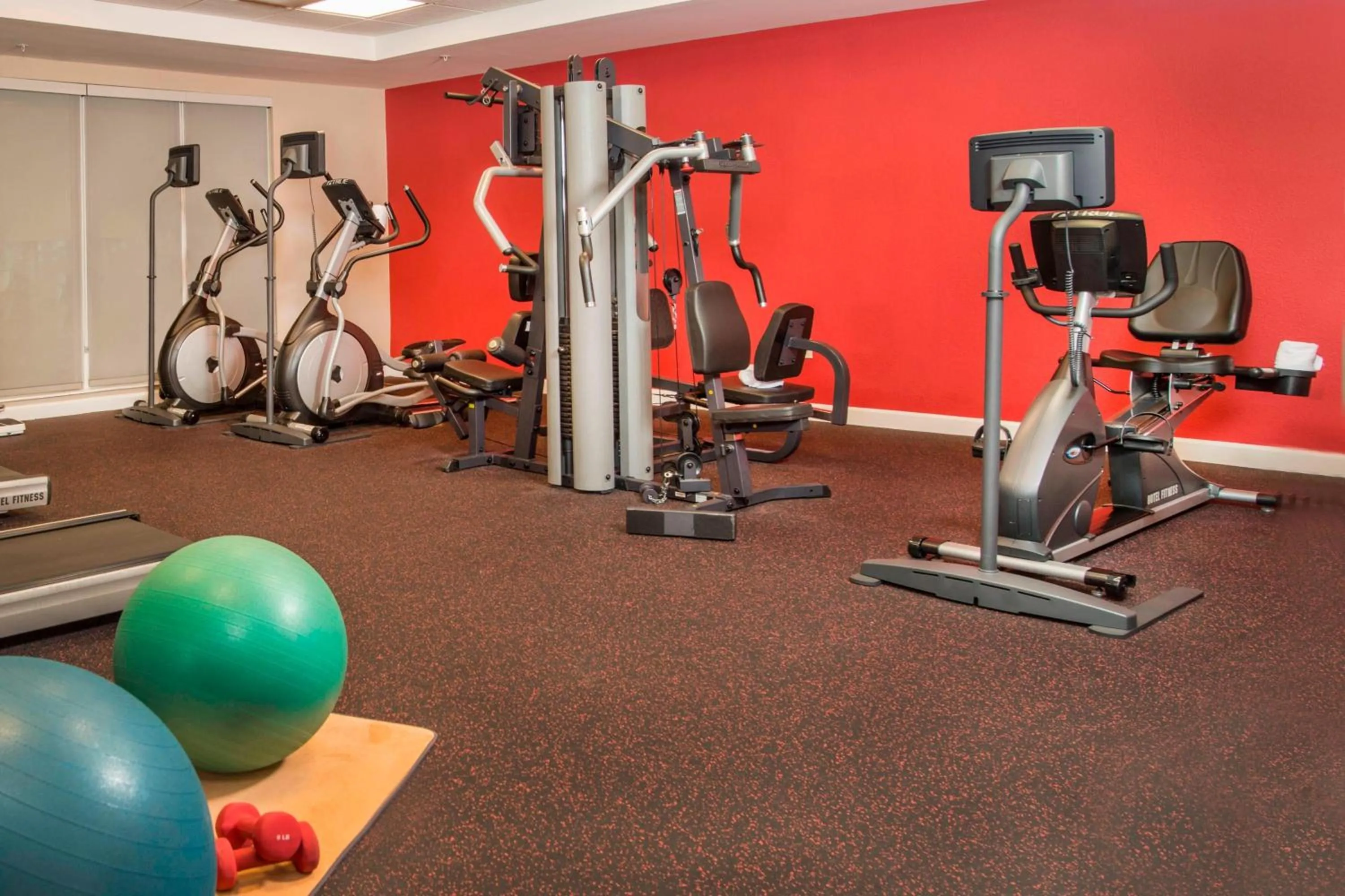Fitness centre/facilities in TownePlace Suites by Marriott Clinton at Joint Base Andrews
