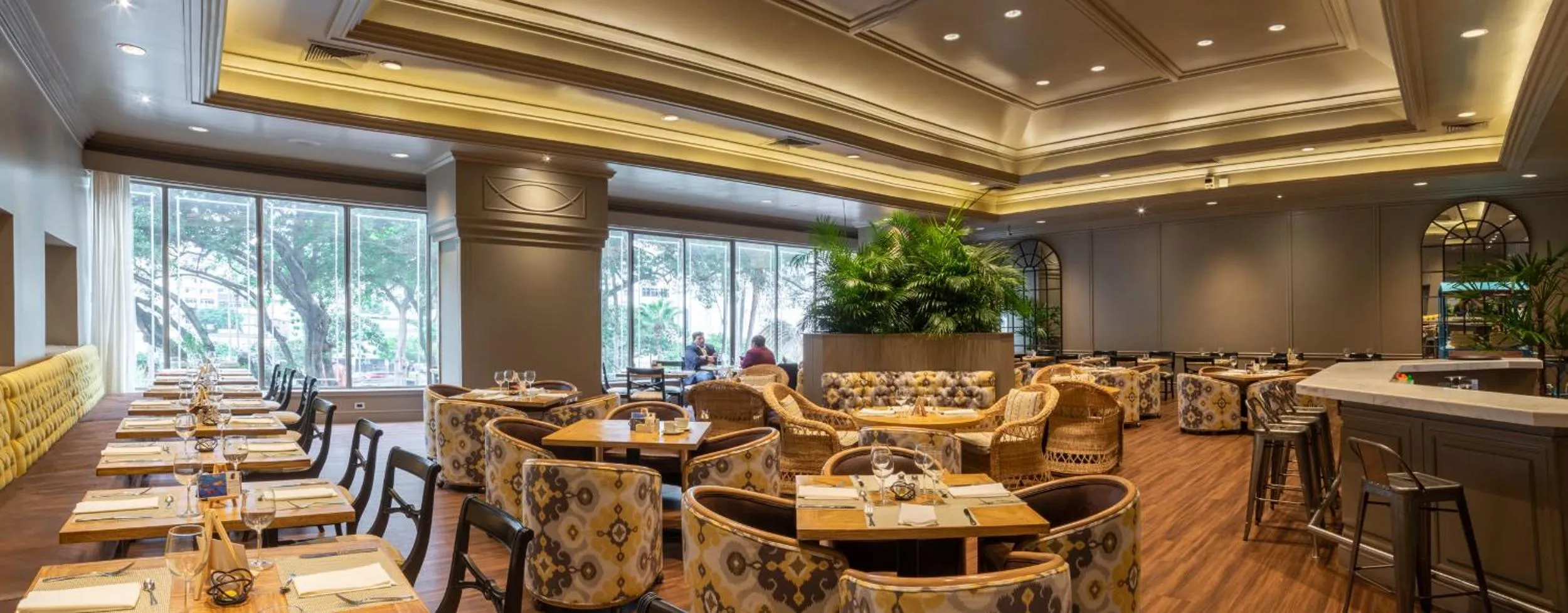 Restaurant/places to eat in Unipark by Oro Verde Hotels