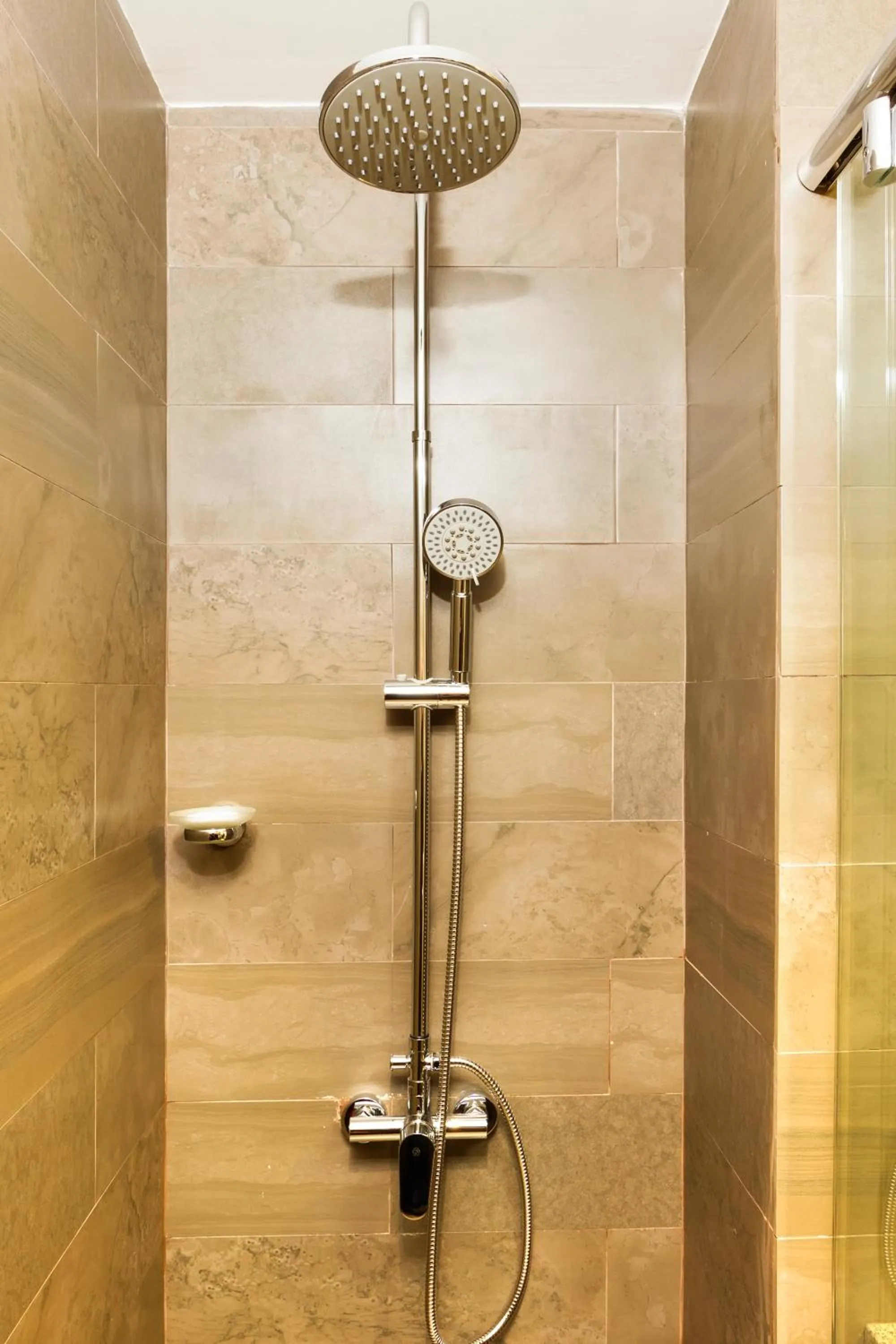 Shower in Unipark by Oro Verde Hotels