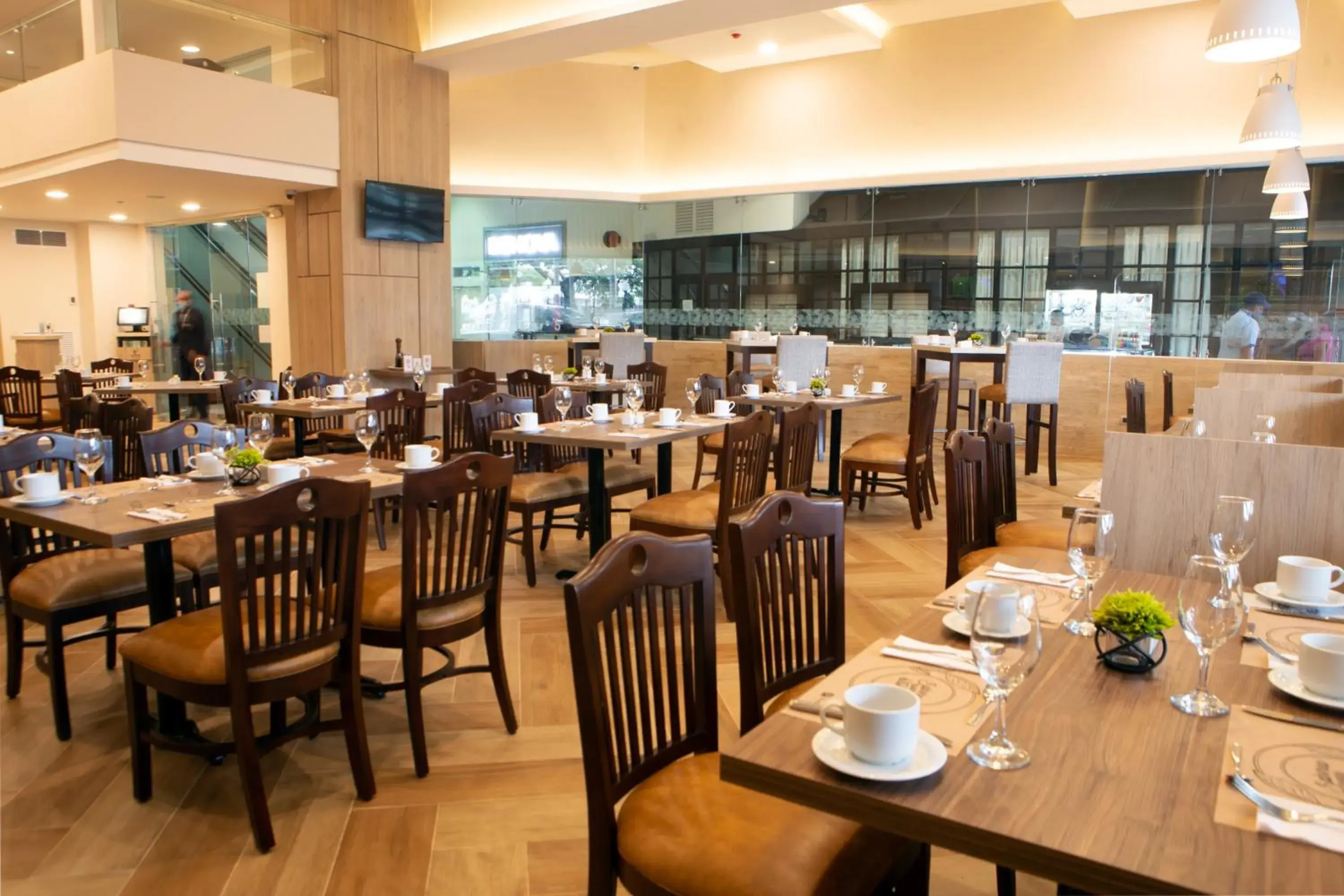 Restaurant/places to eat in Unipark by Oro Verde Hotels Restaurant/places to eat in Unipark by Oro Verde Hotels