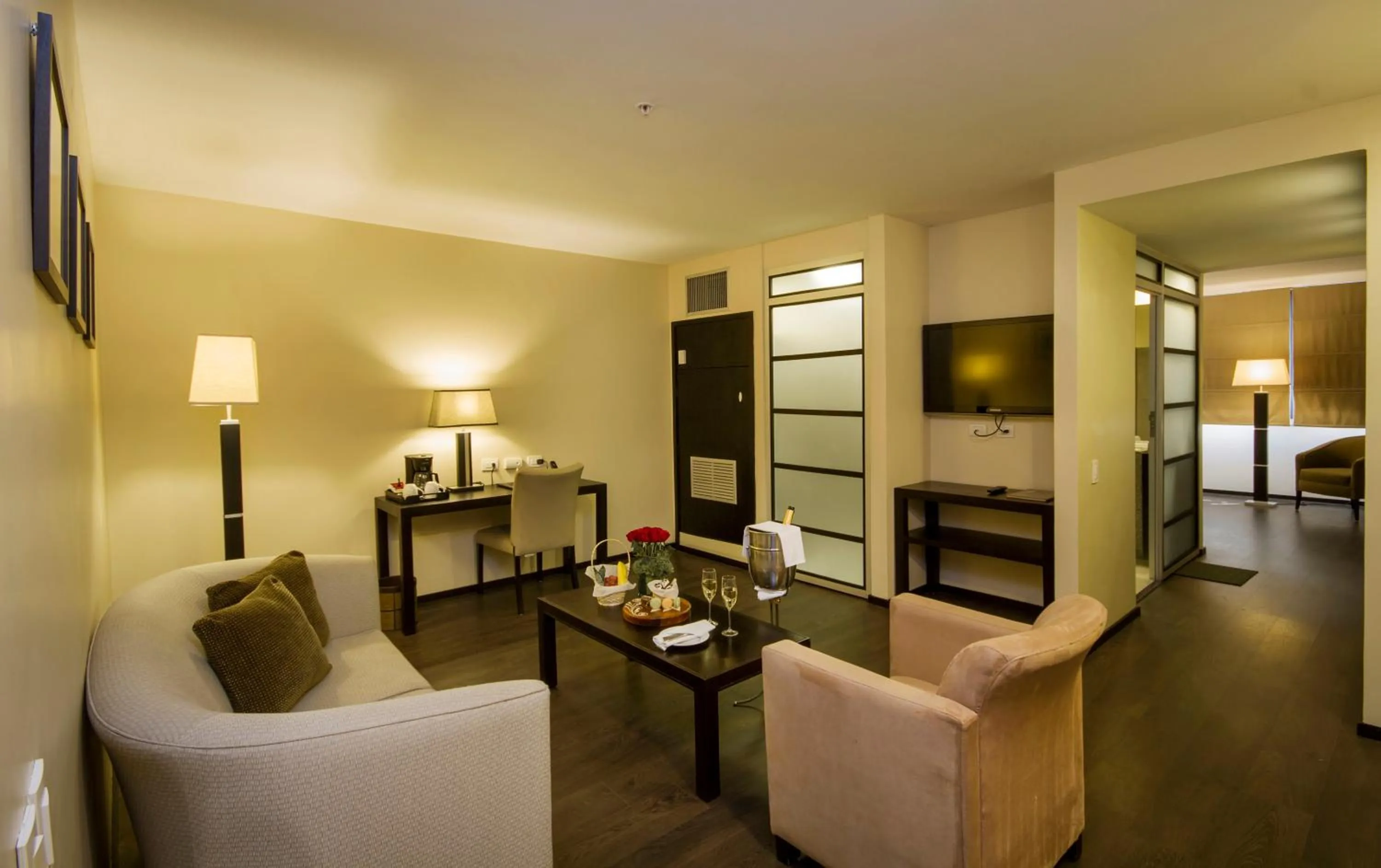 Living room, Bed in Unipark by Oro Verde Hotels