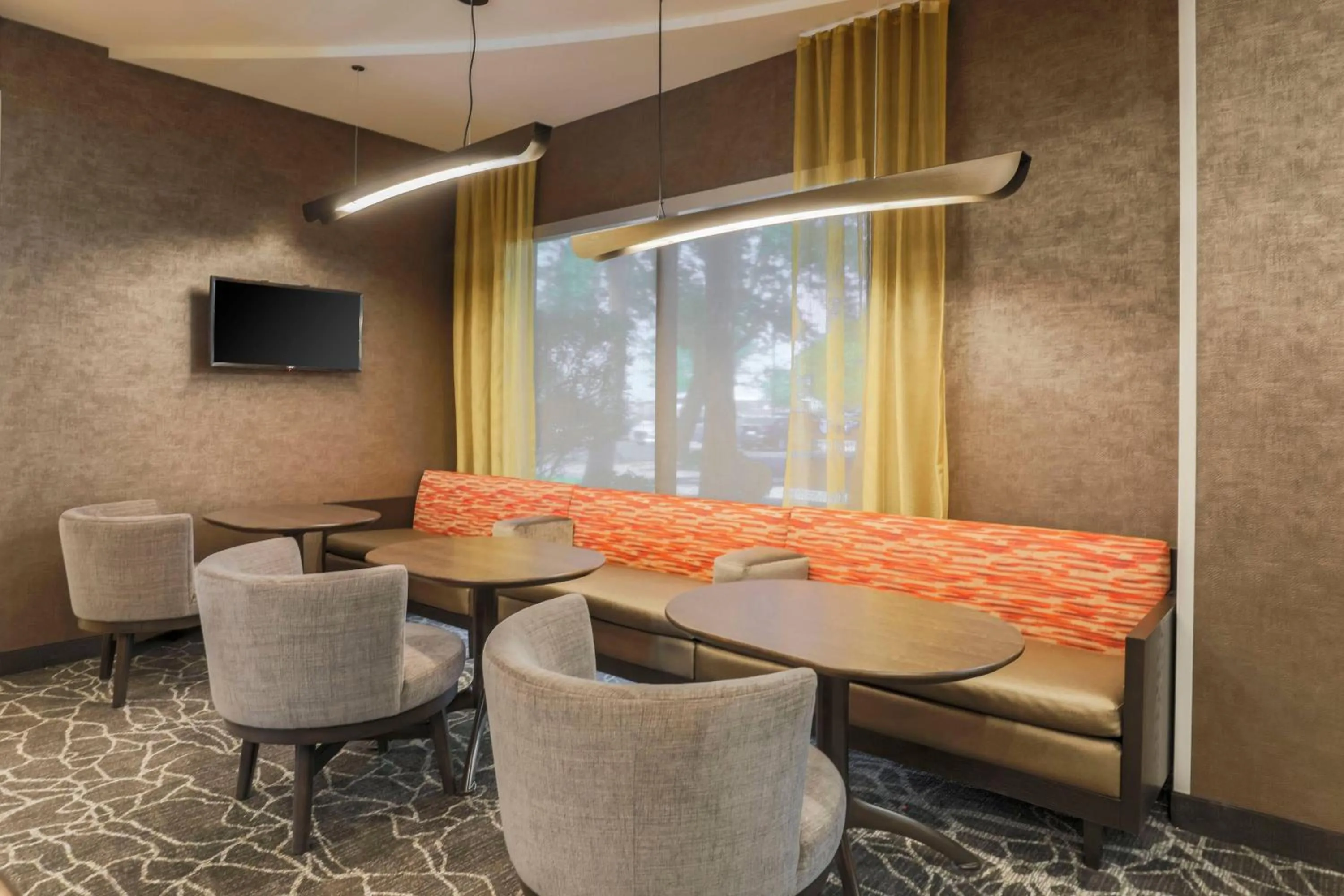 Restaurant/places to eat in SpringHill Suites by Marriott Yuma