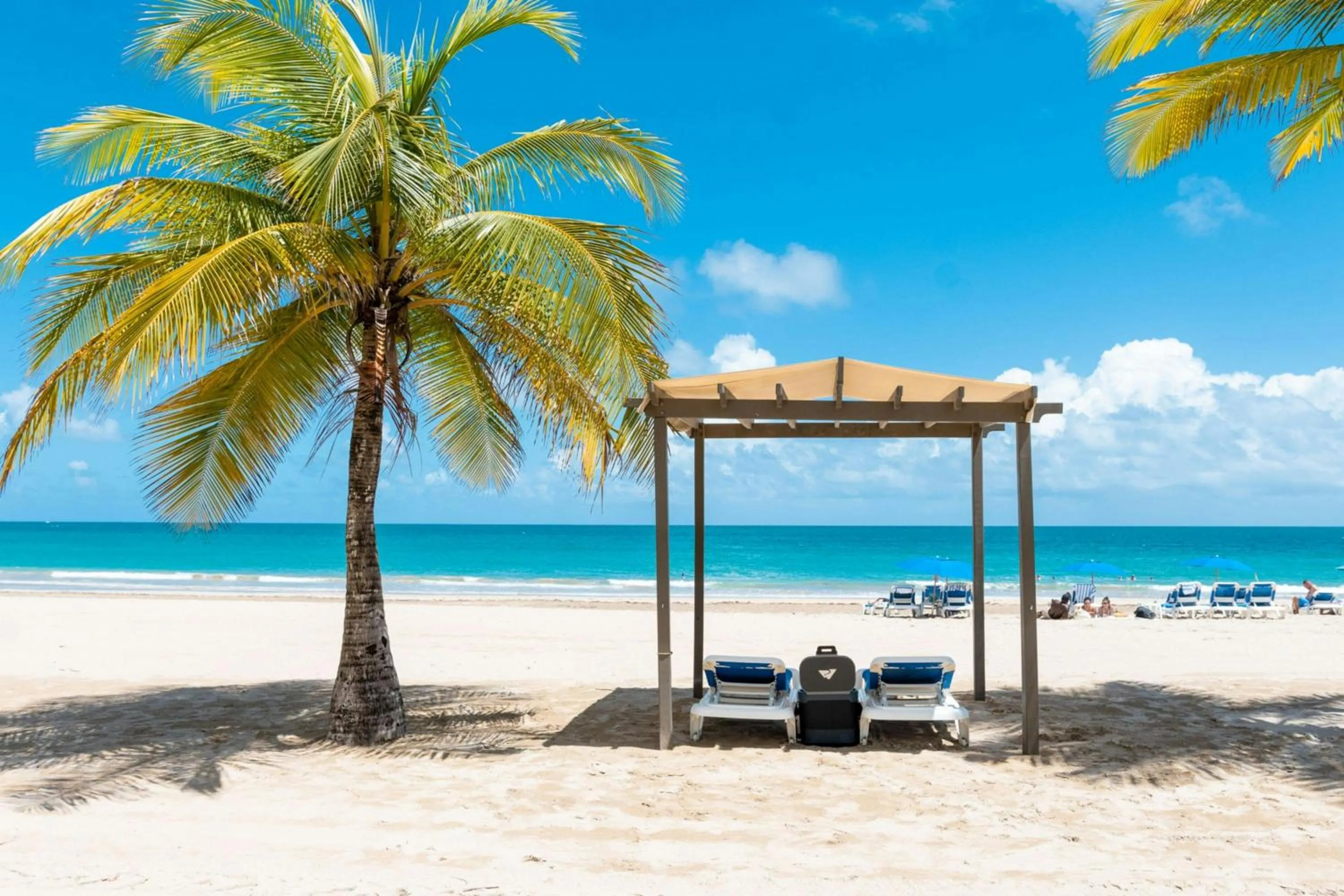 Beach in Courtyard by Marriott Isla Verde Beach Resort