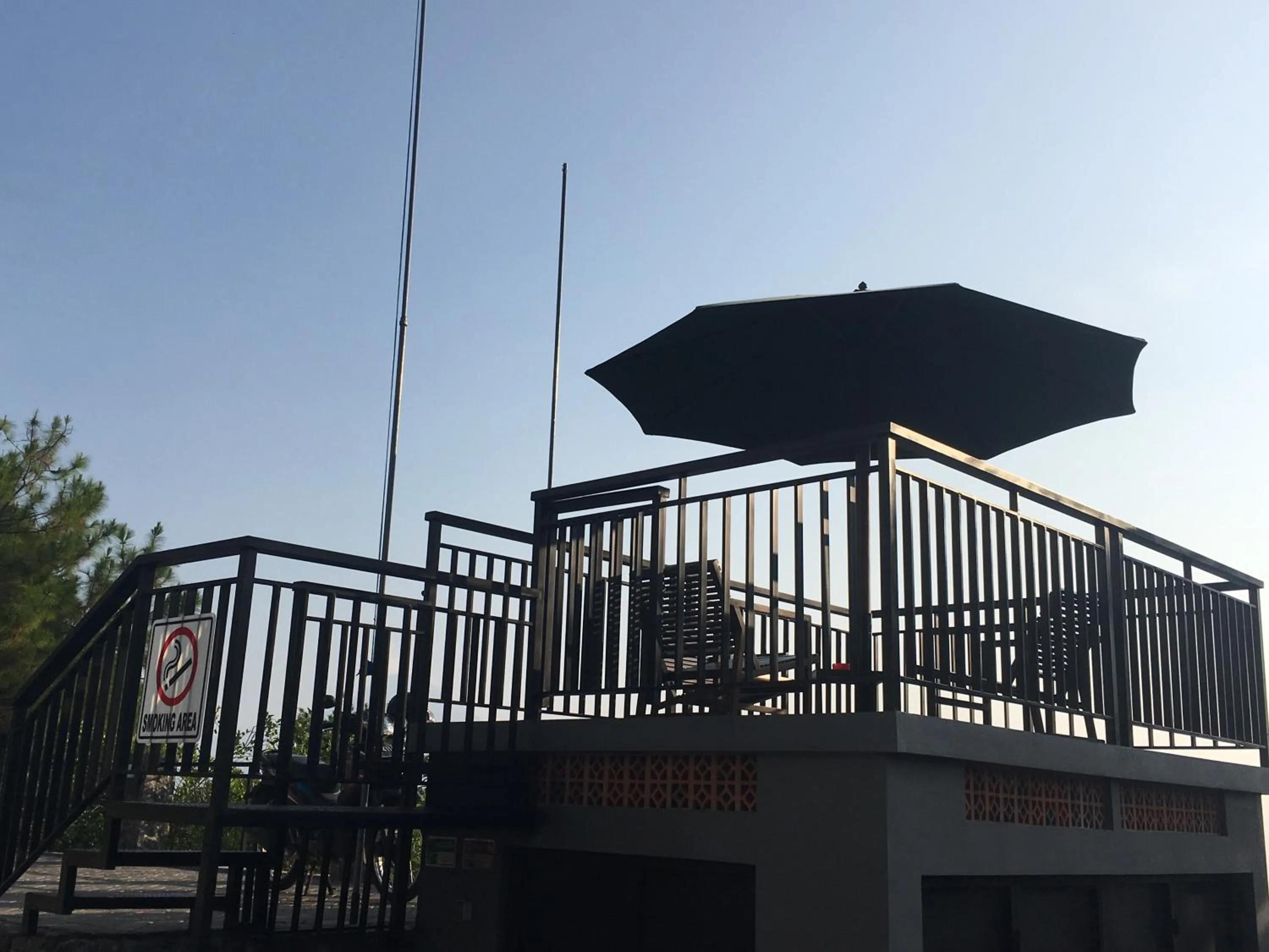 Balcony/Terrace in Arainn Bed & Breakfast Tretes Prigen by ecommerceloka