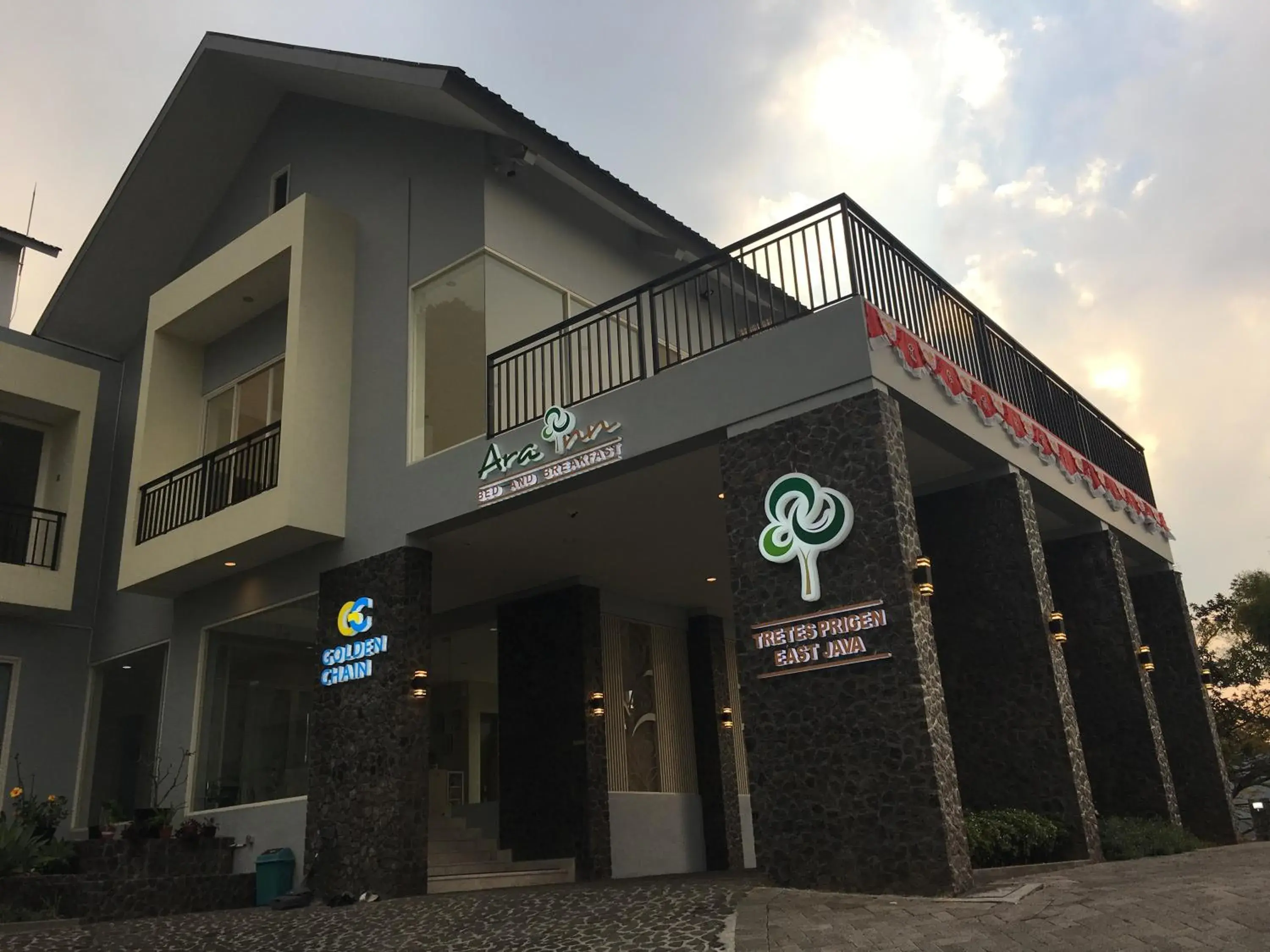 Facade/entrance in Arainn Bed & Breakfast Tretes Prigen by ecommerceloka Facade/entrance in Arainn Bed & Breakfast Tretes Prigen by ecommerceloka