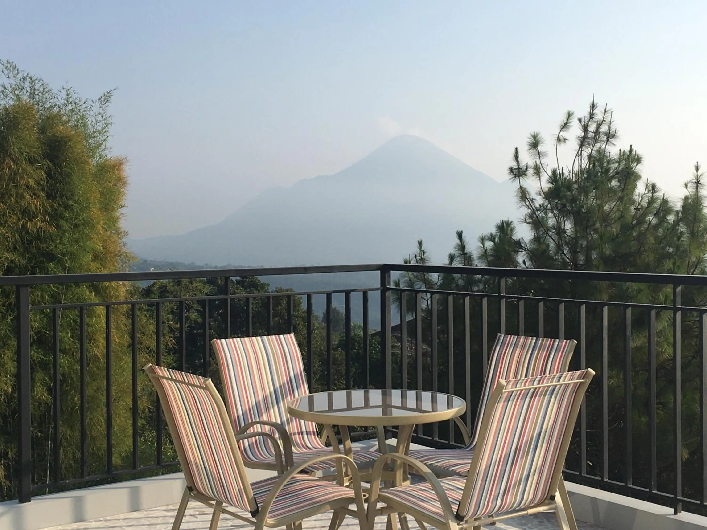 Balcony/Terrace in Arainn Bed & Breakfast Tretes Prigen by ecommerceloka