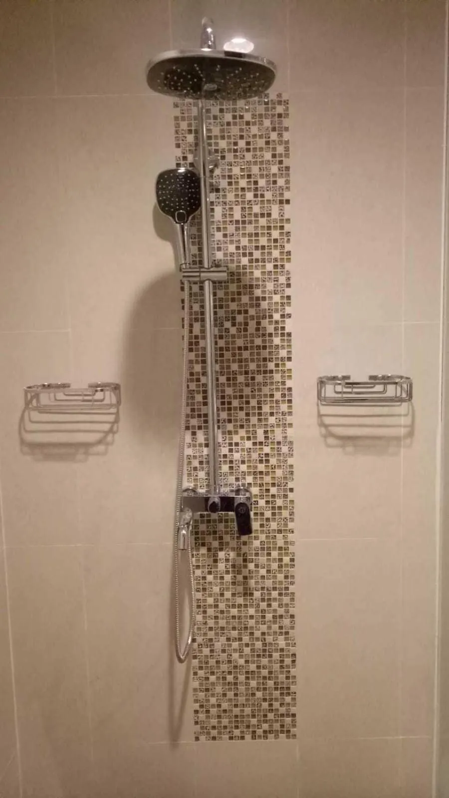 Bathroom in Arainn Bed & Breakfast Tretes Prigen by ecommerceloka