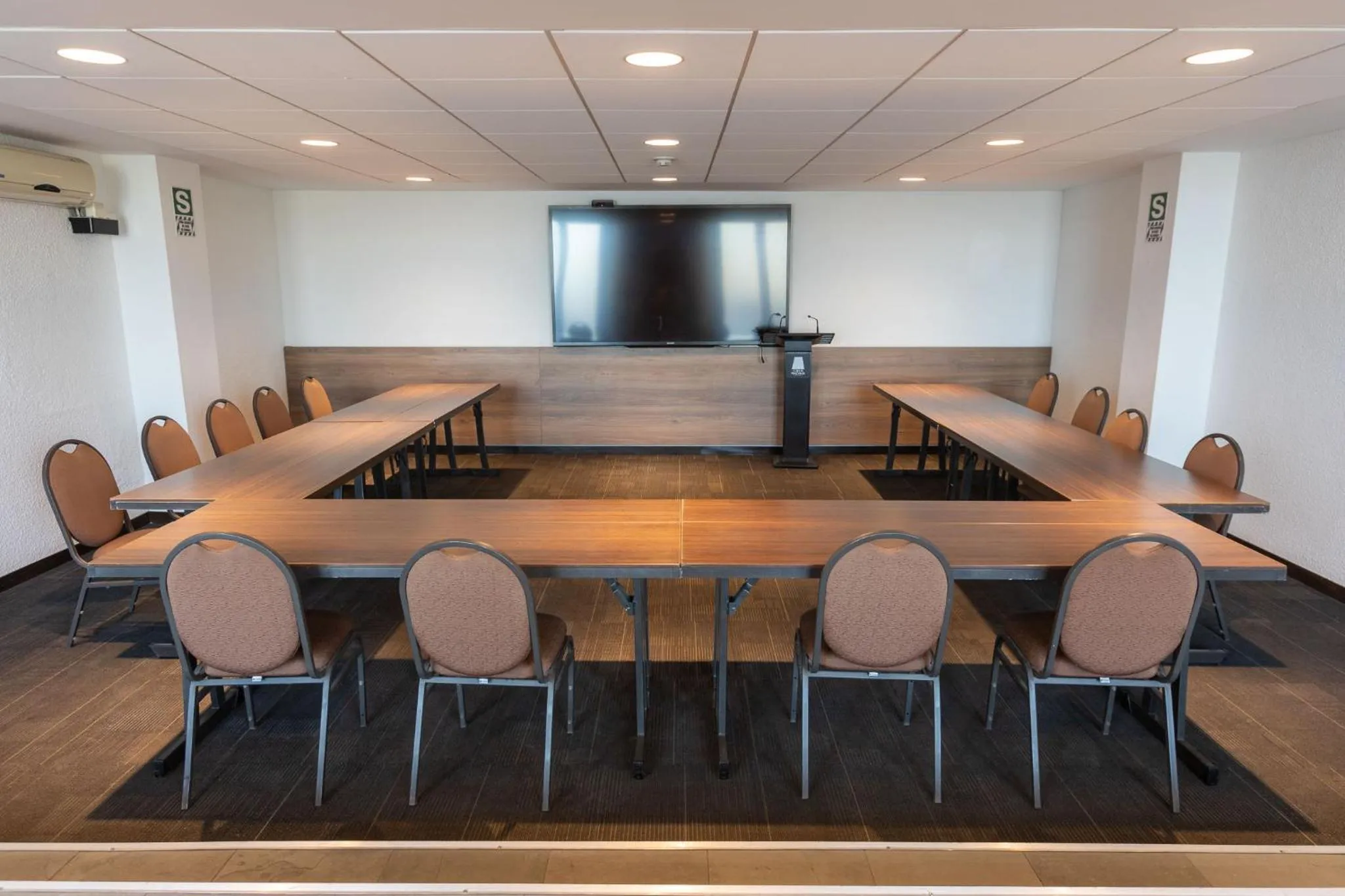 Meeting/conference room in Casa Andina Select Arequipa Plaza