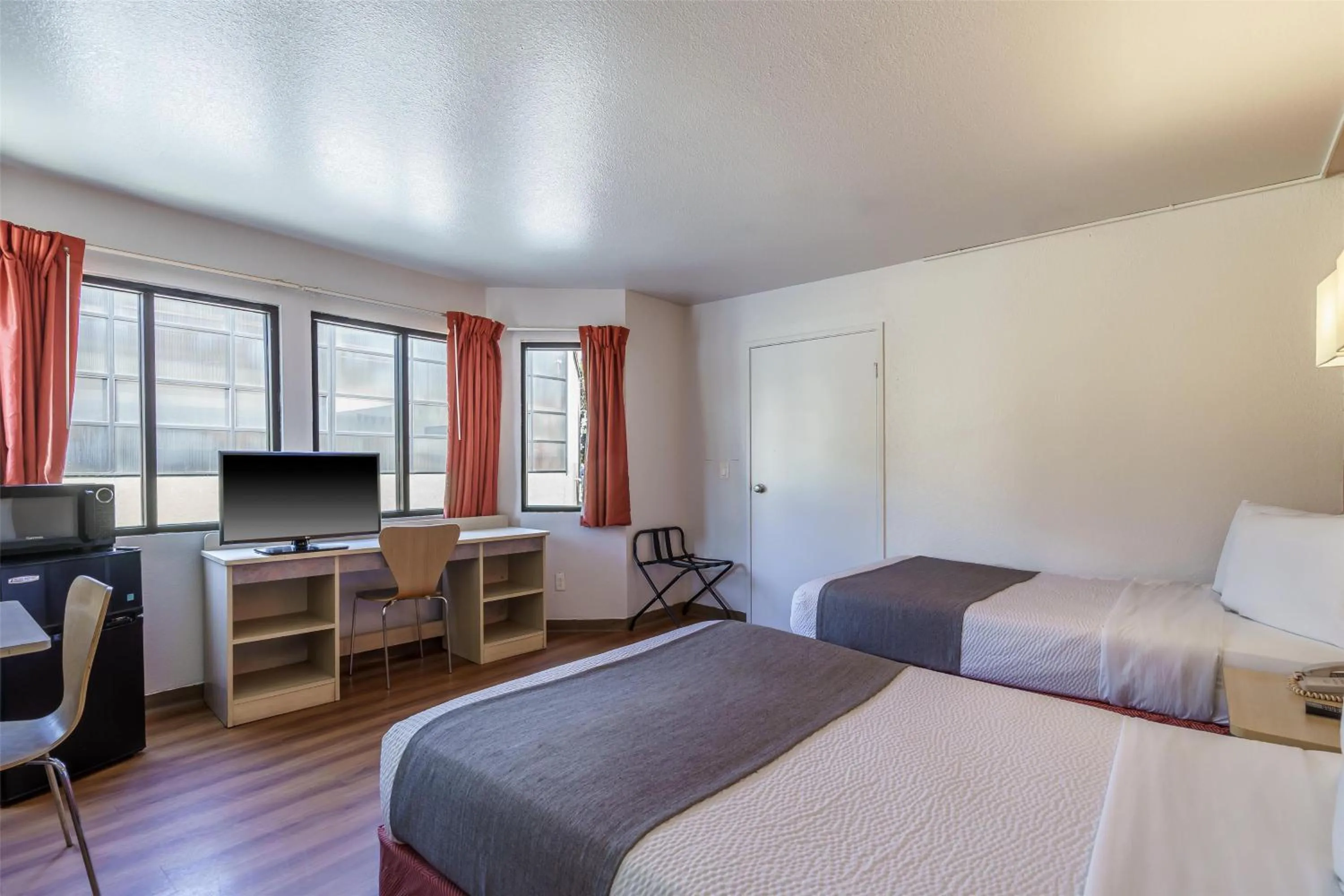 Bedroom, Bed in Motel 6-Fremont, CA - North