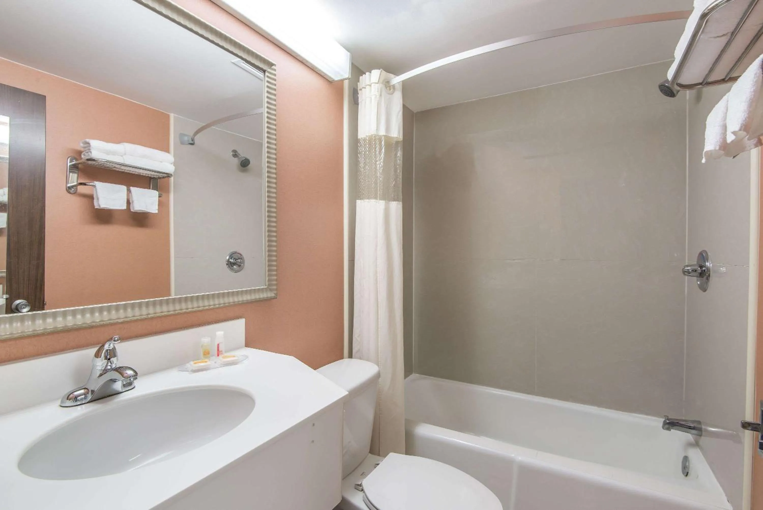 Bathroom in Days Inn by Wyndham Vernon