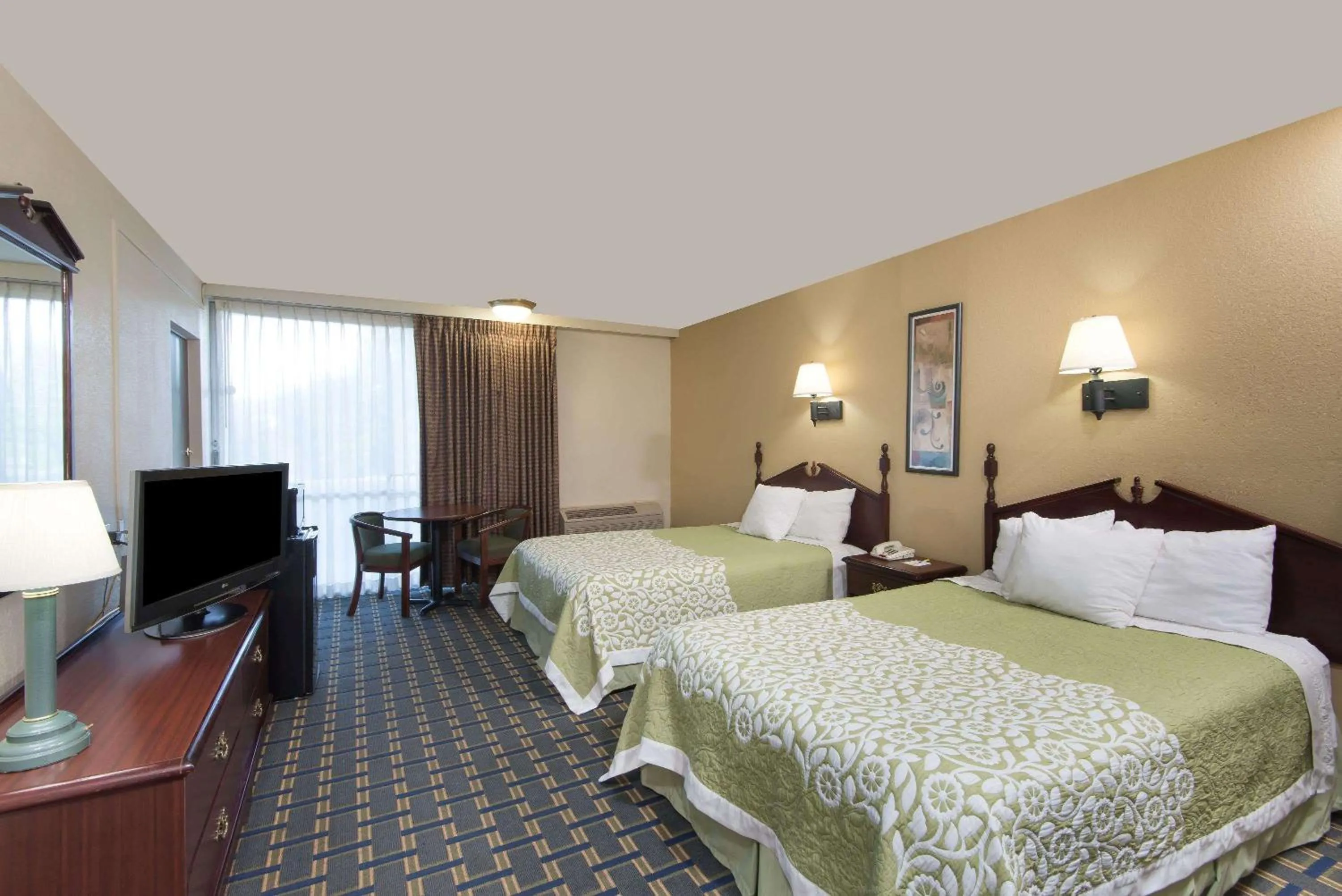 Photo of the whole room, Bed in Days Inn by Wyndham Vernon