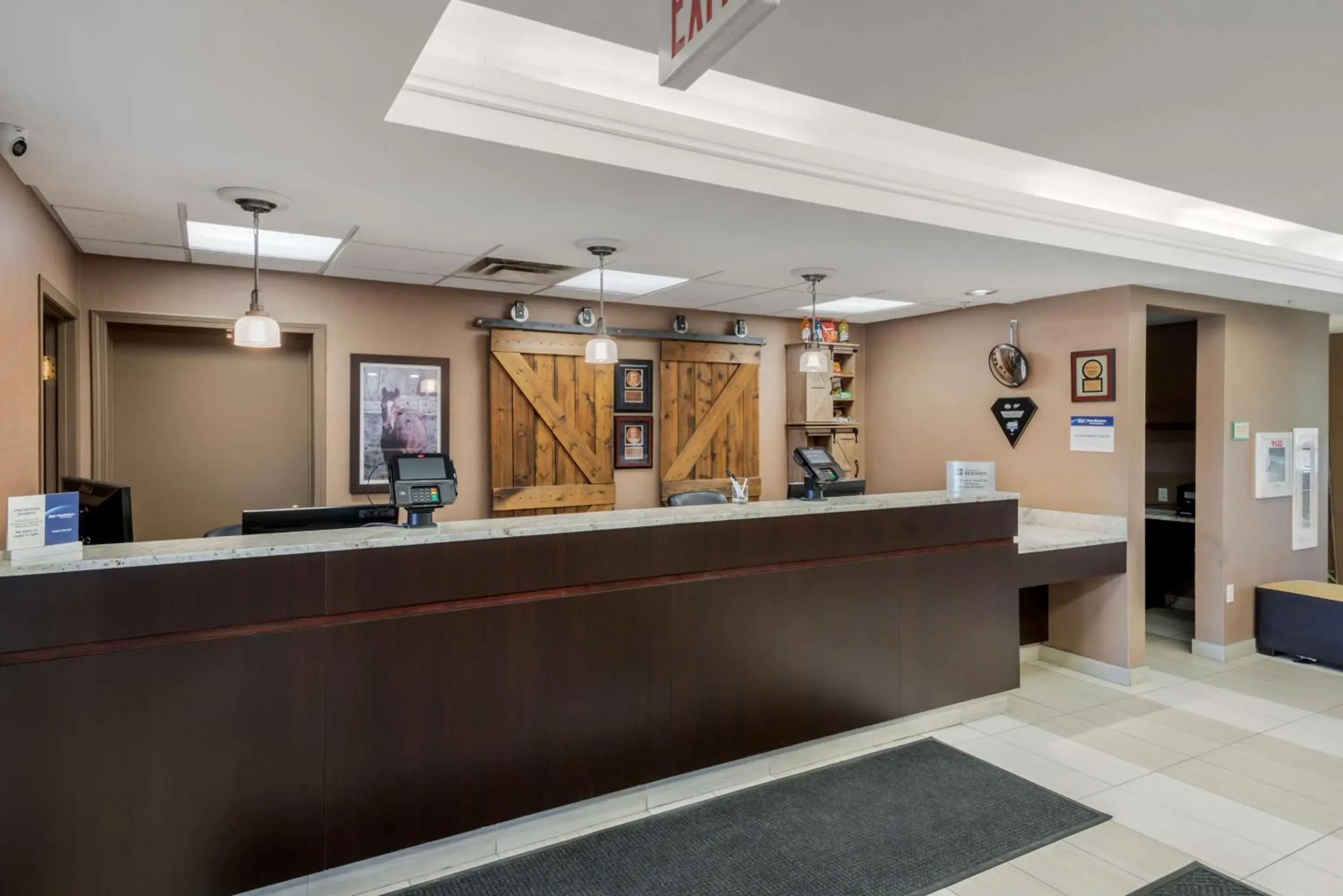 Lobby or reception in Best Western Plus Red Deer Inn & Suite Lobby or reception in Best Western Plus Red Deer Inn & Suite