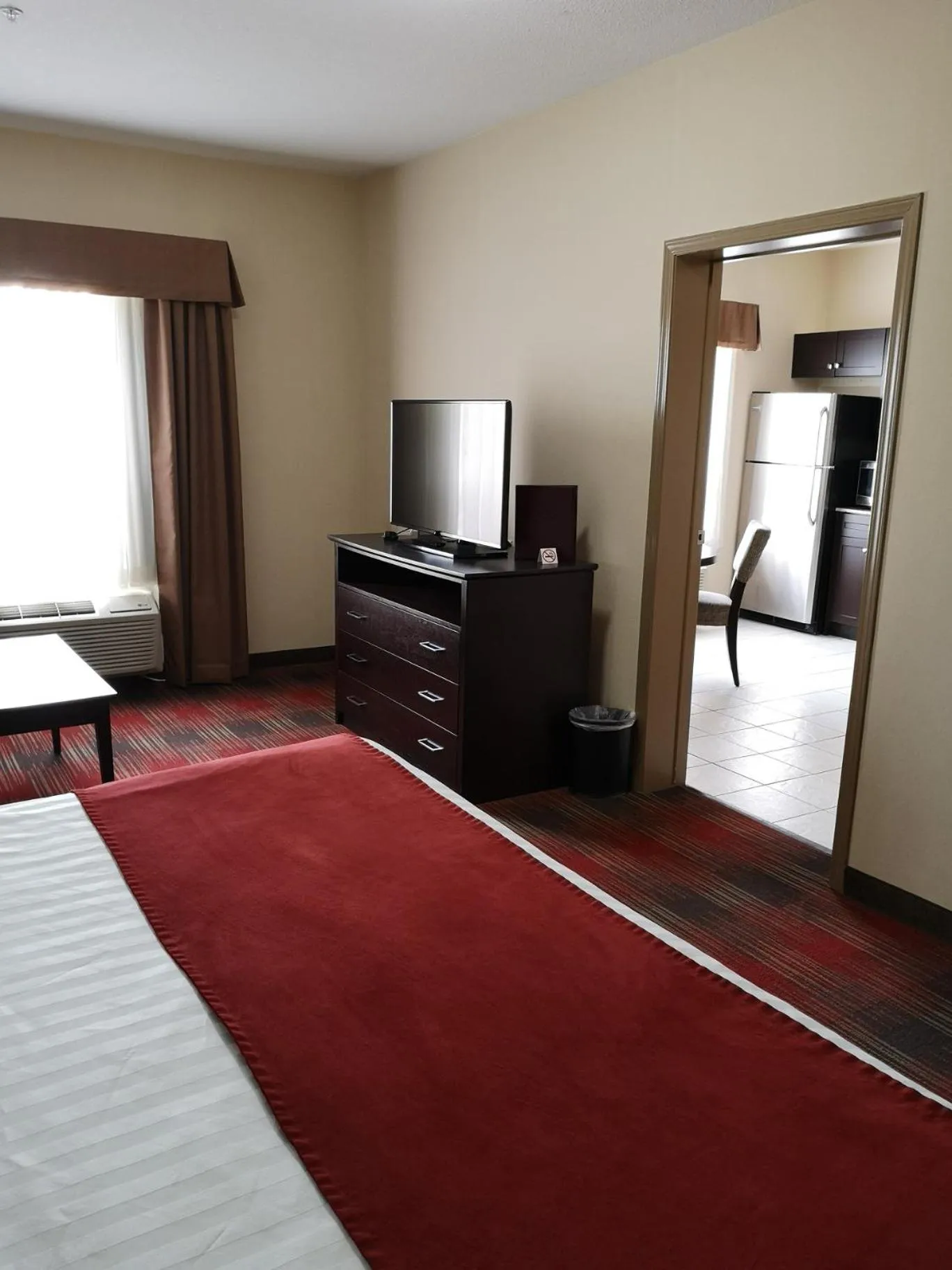 Bedroom, Bed in Best Western Plus Red Deer Inn & Suite