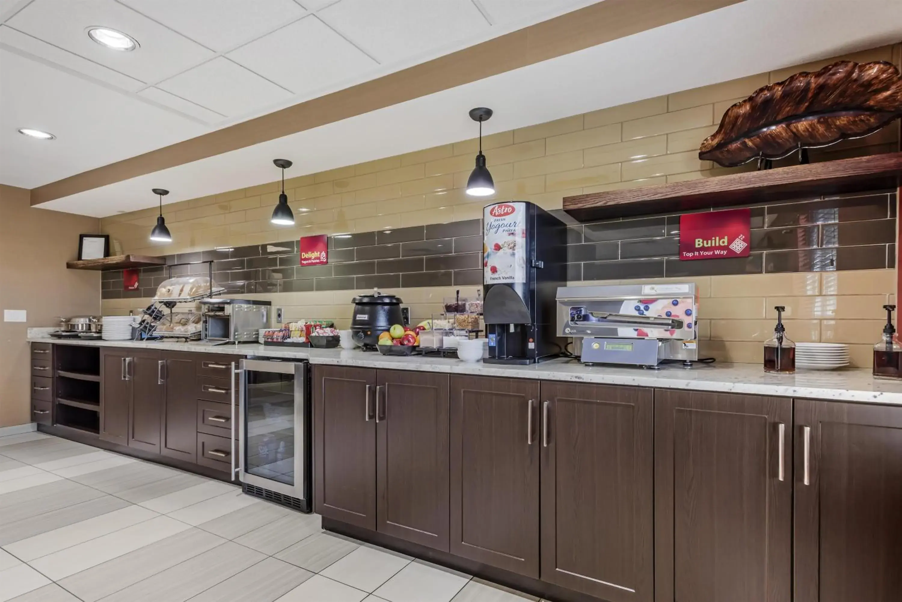 Breakfast in Best Western Plus Red Deer Inn & Suite Breakfast in Best Western Plus Red Deer Inn & Suite
