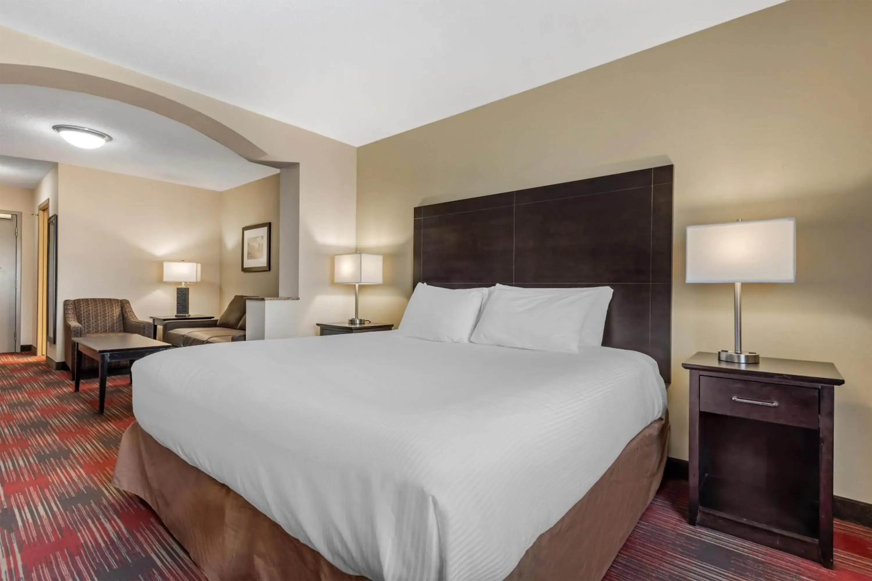 Bedroom, Bed in Best Western Plus Red Deer Inn & Suite Bedroom, Bed in Best Western Plus Red Deer Inn & Suite