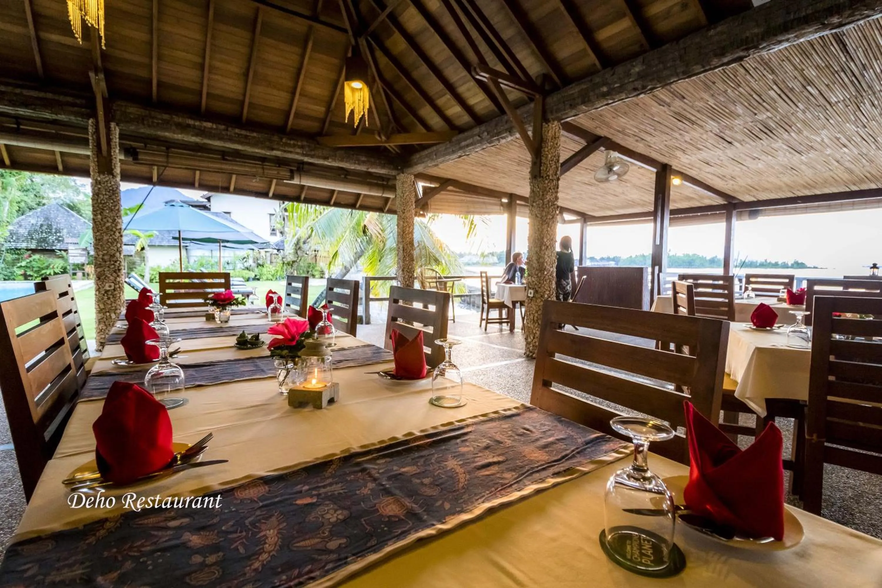 Restaurant/places to eat in Cocotinos Manado