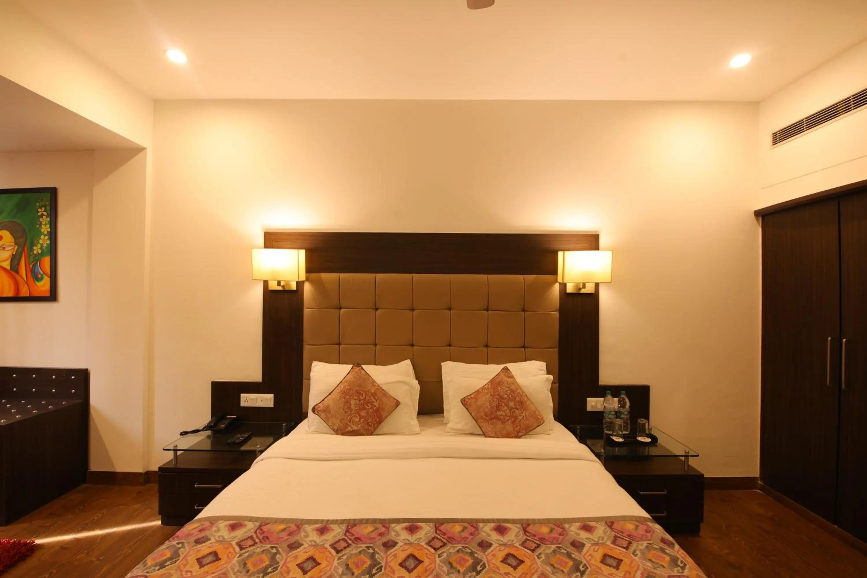 Bed in Hotel Natraj Rishikesh