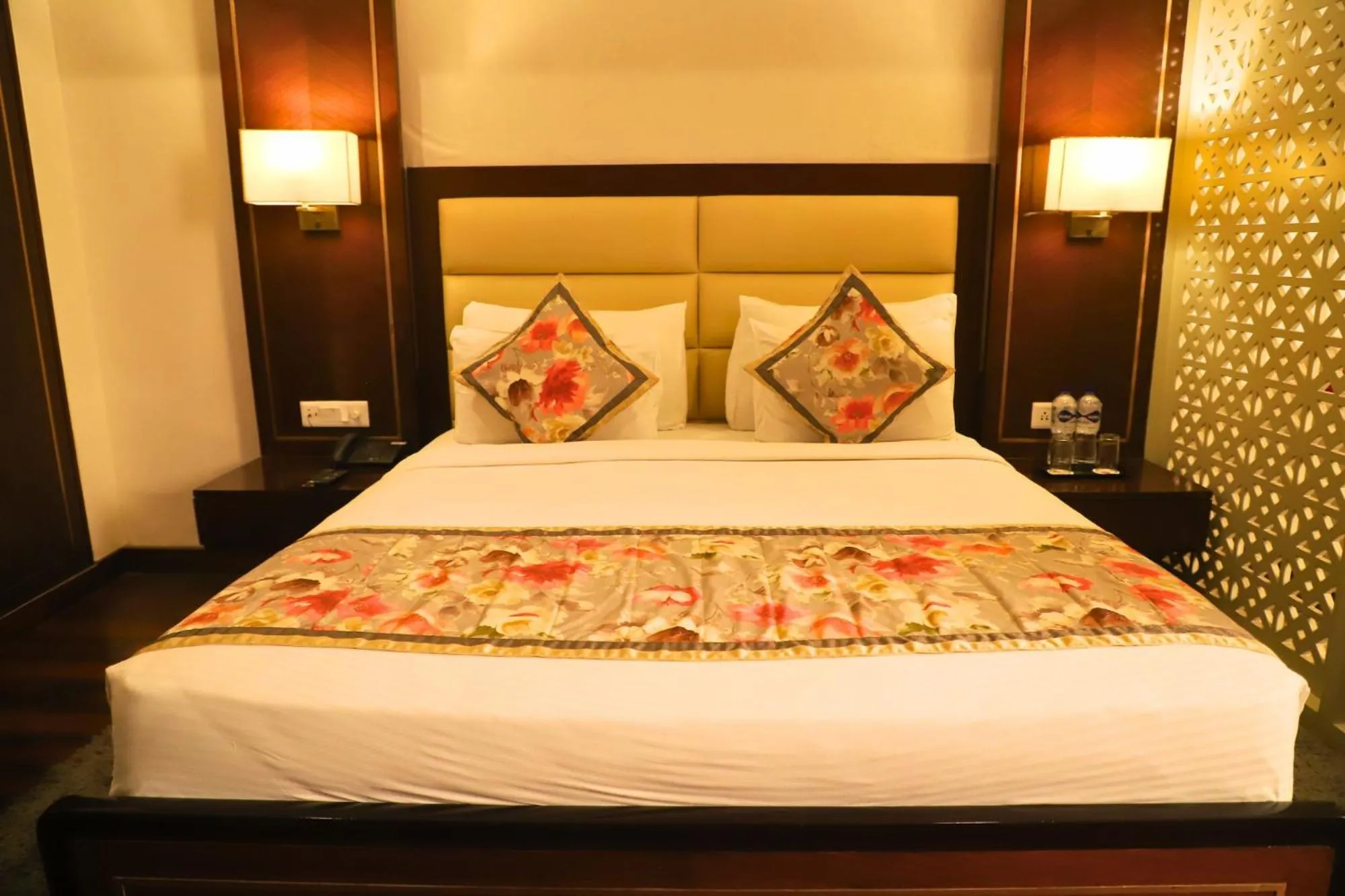 Bed in Hotel Natraj Rishikesh