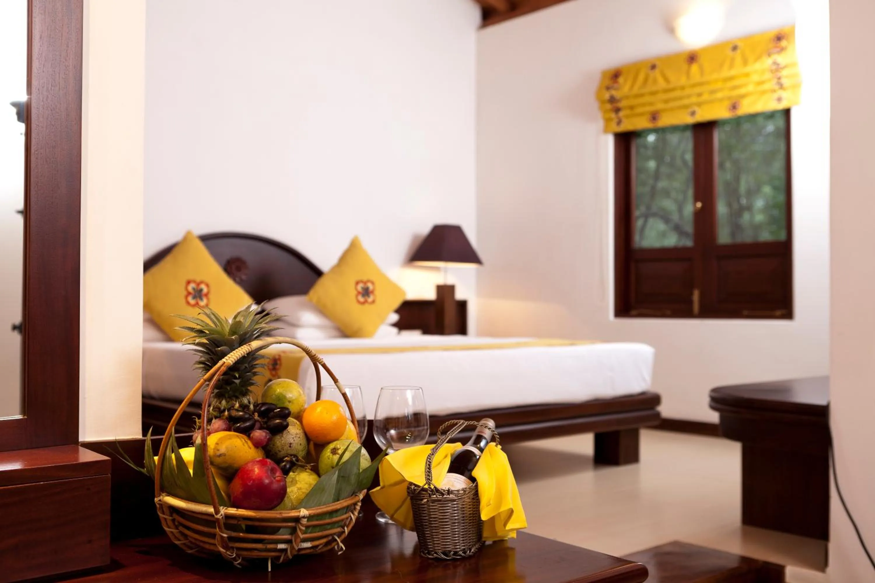 Bed in Amaya Lake Dambulla
