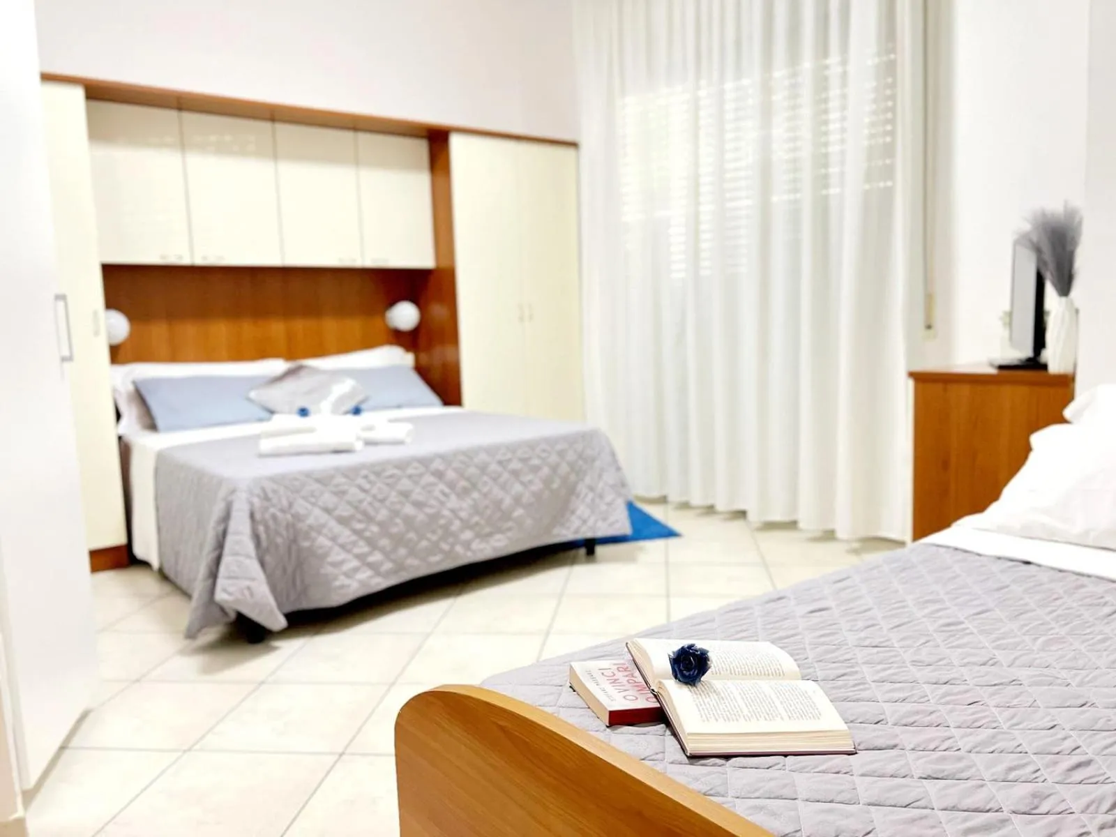 Bed in Residence I Girasoli