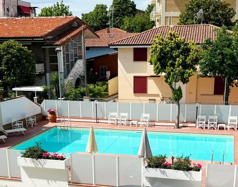 Swimming pool in Residence I Girasoli