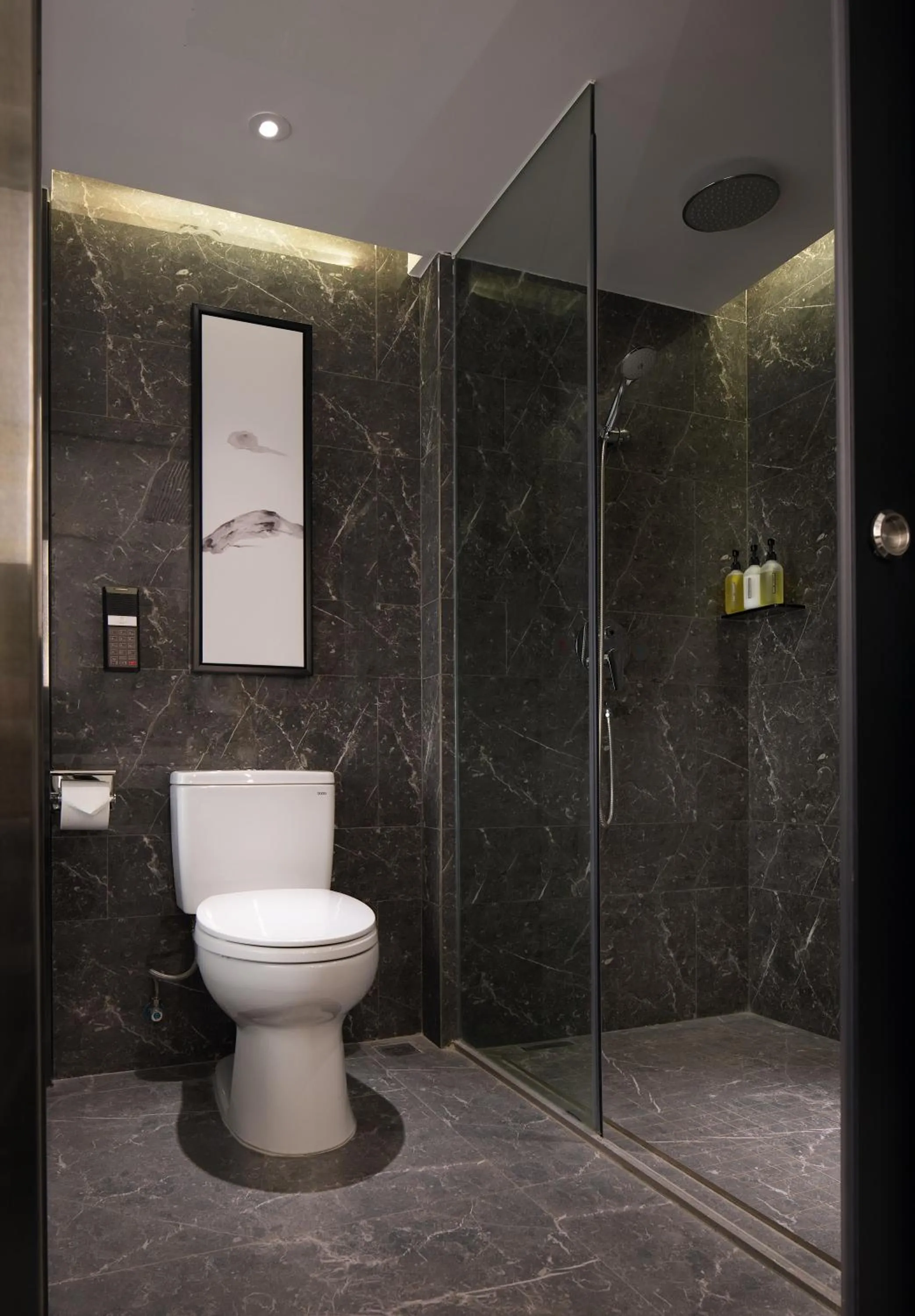 Shower in Paco Hotel Guangzhou Jiangtai Road Metro Branch